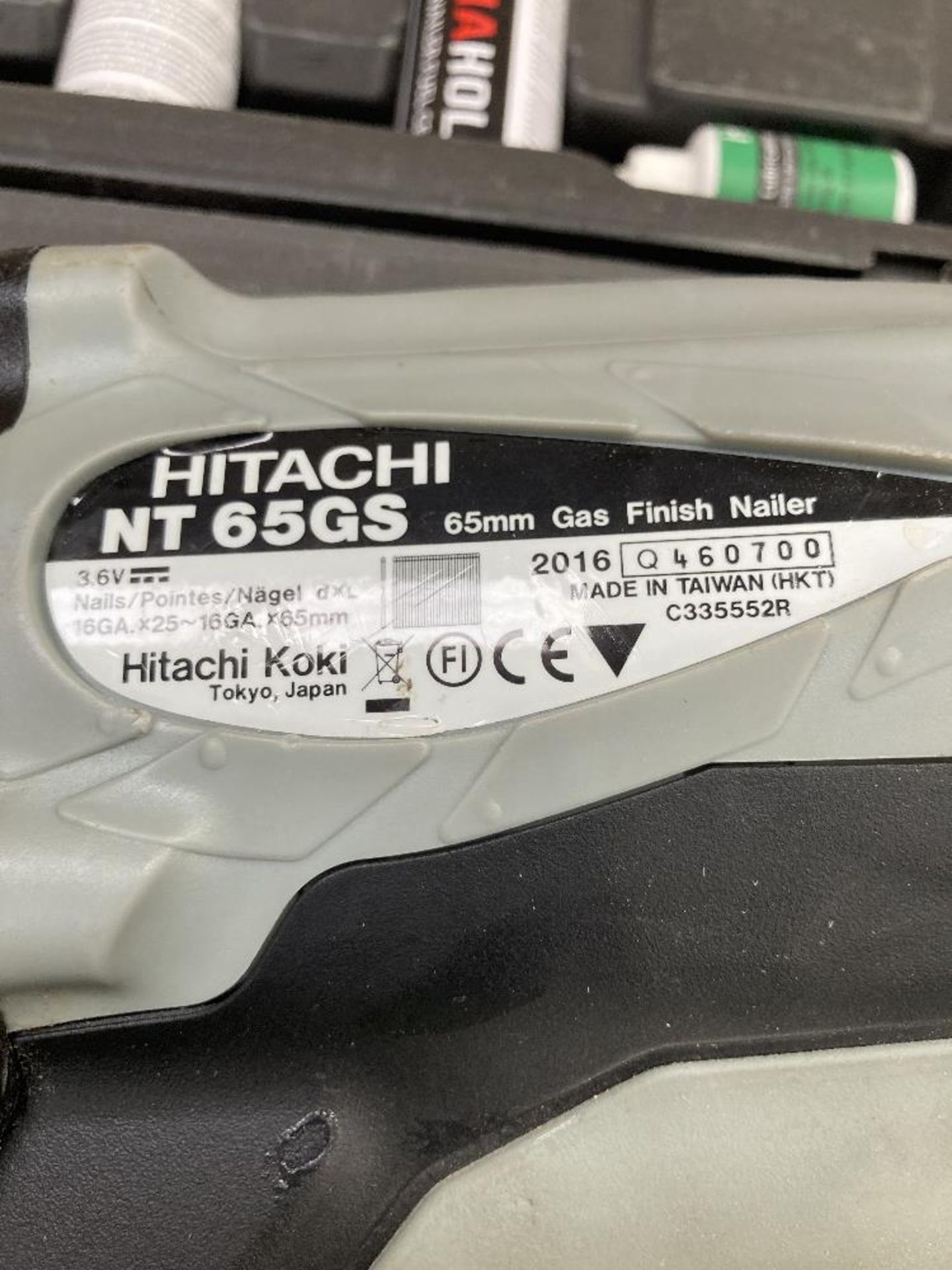 Hitachi NT 65GS Cordless Gas Finish Nailer for straight nails & Heavy Duty Carry Case - Image 4 of 8