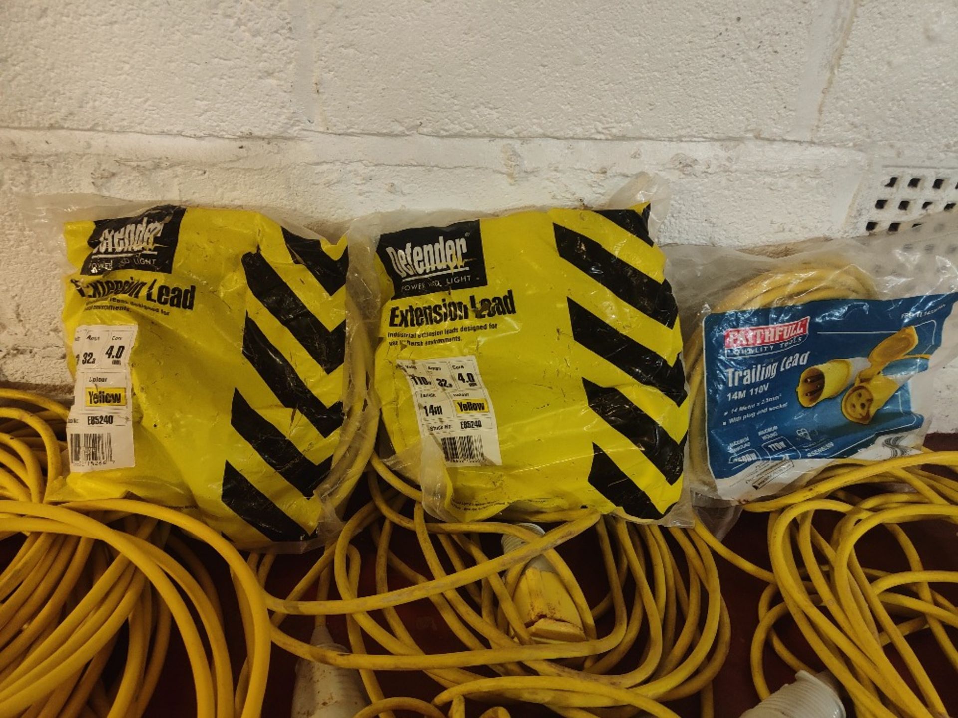 Quantity of 110V Electrical Cables and Splitters - Image 4 of 5