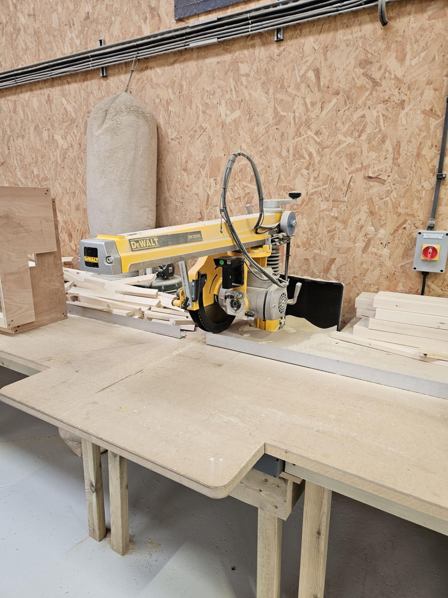 Dewalt DW729KN-XS 350mm Radial Arm Saw - Image 12 of 12