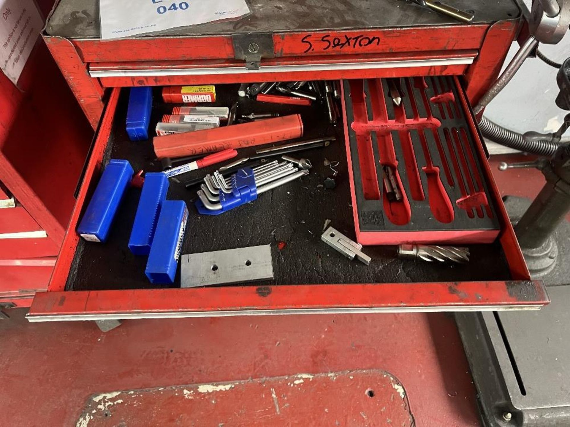 Mobile eight drawer tool cabinet with contents - Image 5 of 10
