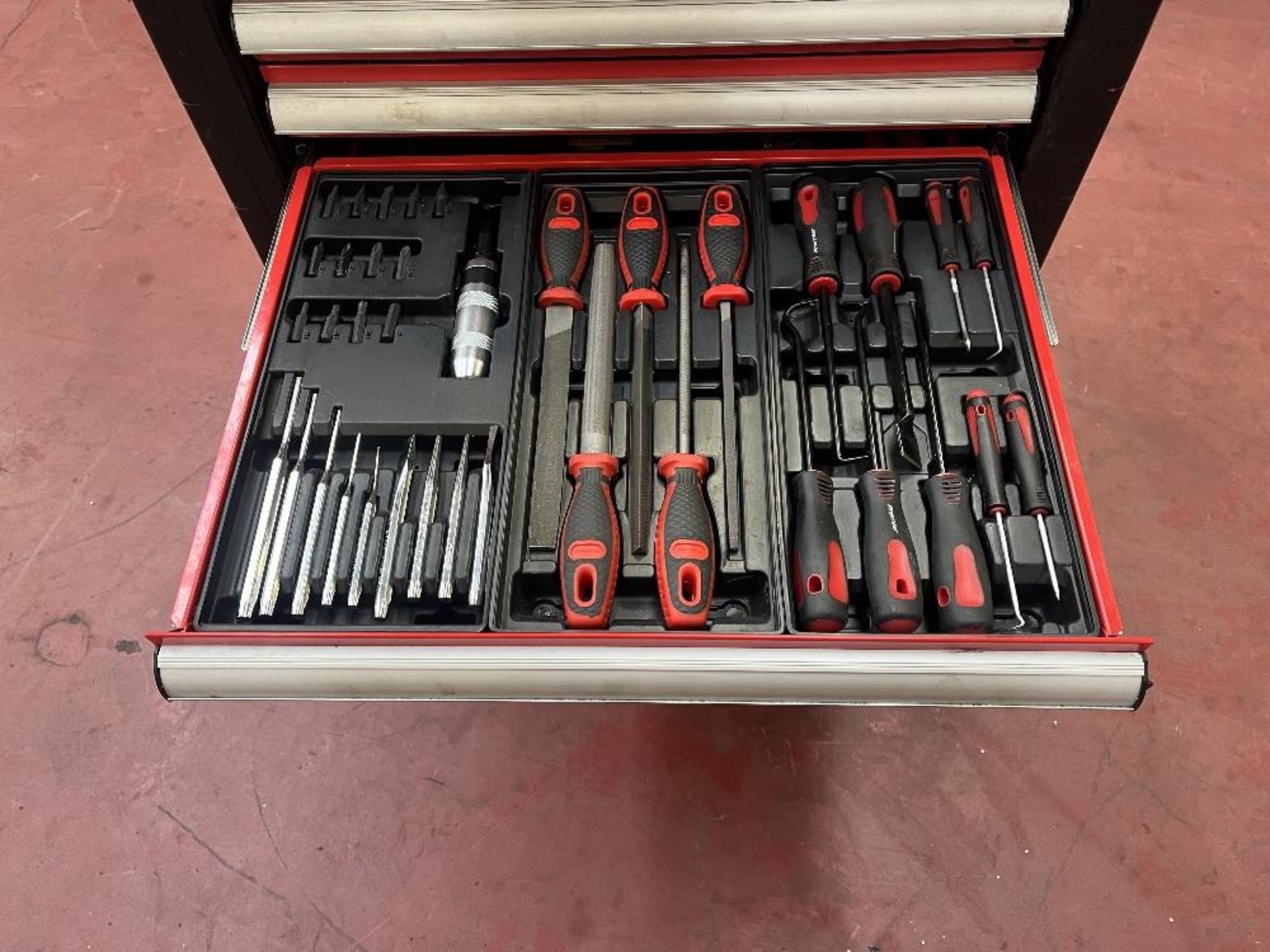 Mobile 8 drawer tool cabinets with contents - Image 9 of 12