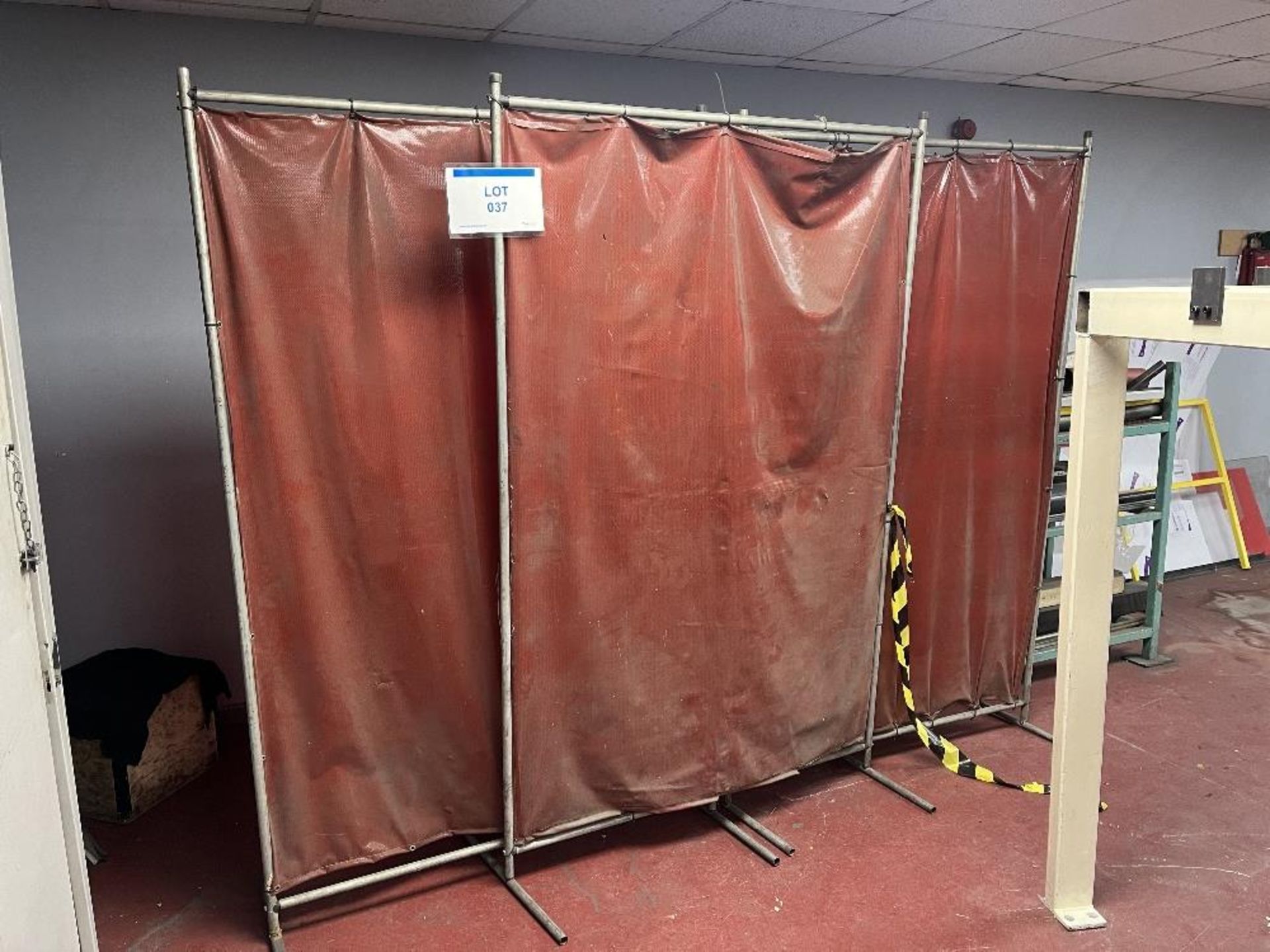 (3) welding screens - Image 2 of 2