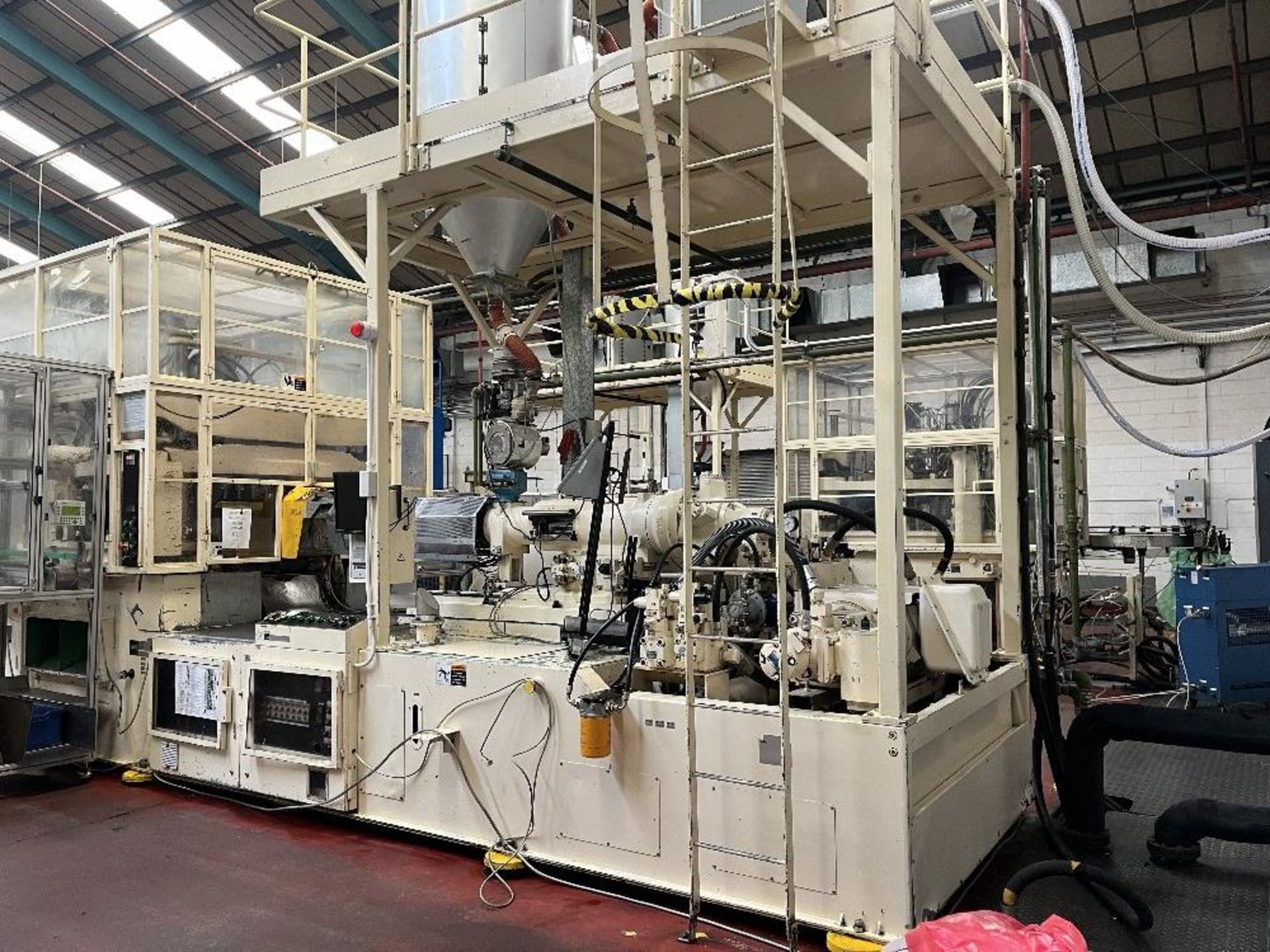 NISSEI ASB machine co Limited ASB type 650 NHII One stage BIAXIAL stretch blow moulding machine - Image 12 of 30