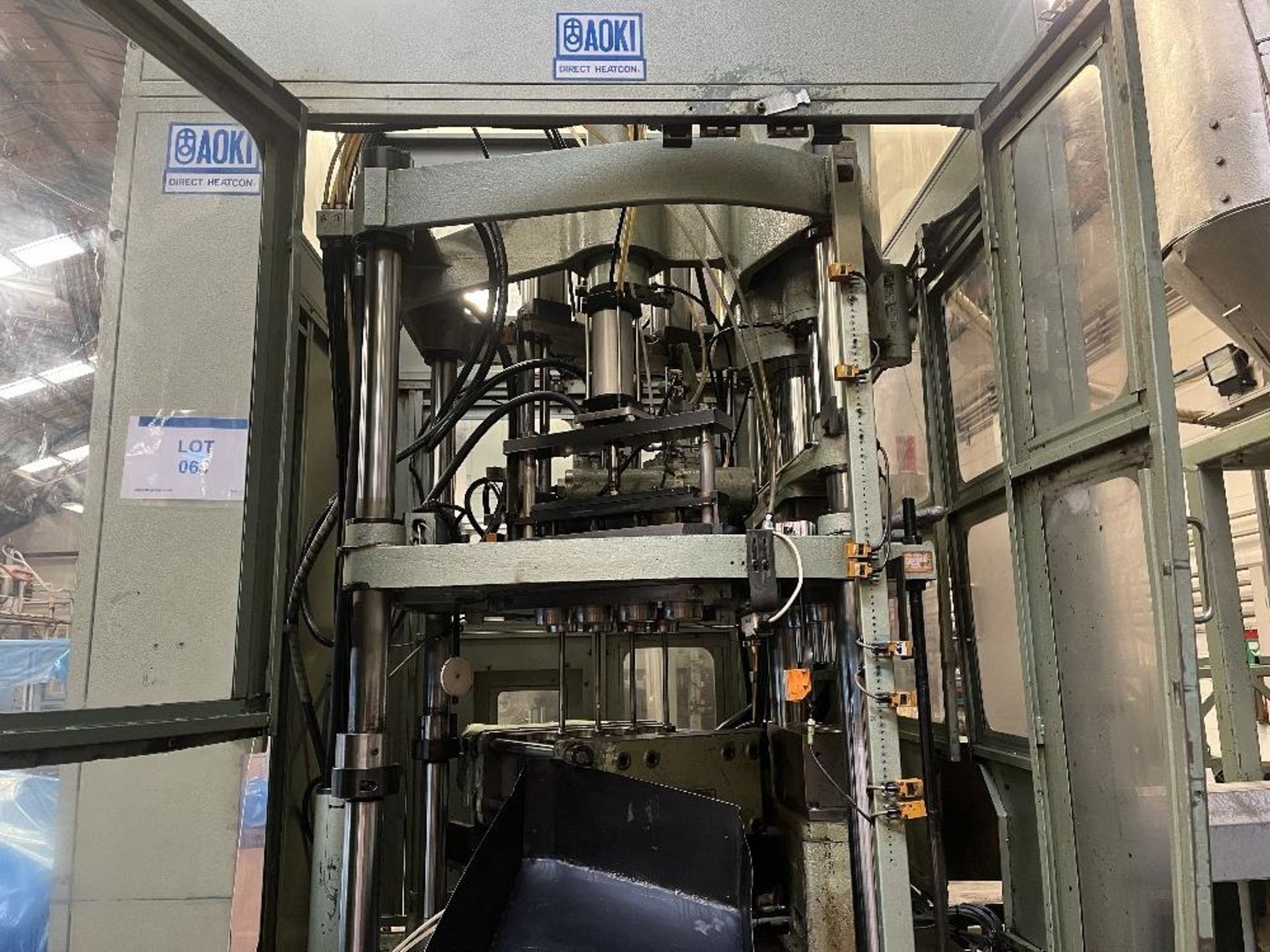 AOKI type SBIII-250LL-50 blow moulding machine - Image 11 of 30