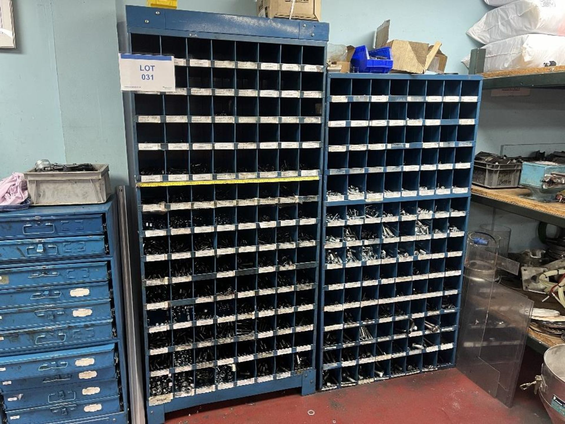 (6) steel drawer units and (3) steel racks with contents of fixings - Bild 3 aus 5