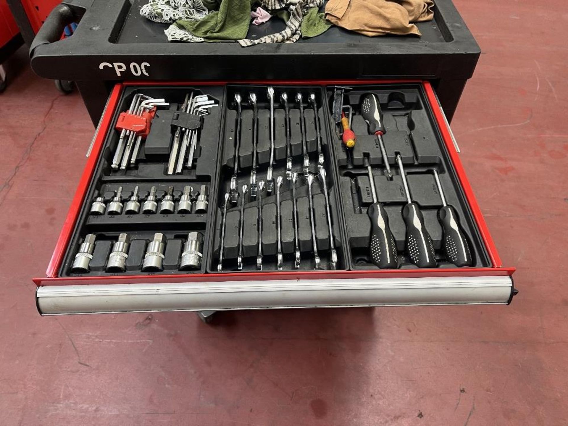Mobile 8 drawer tool cabinets with contents - Bild 5 aus 12