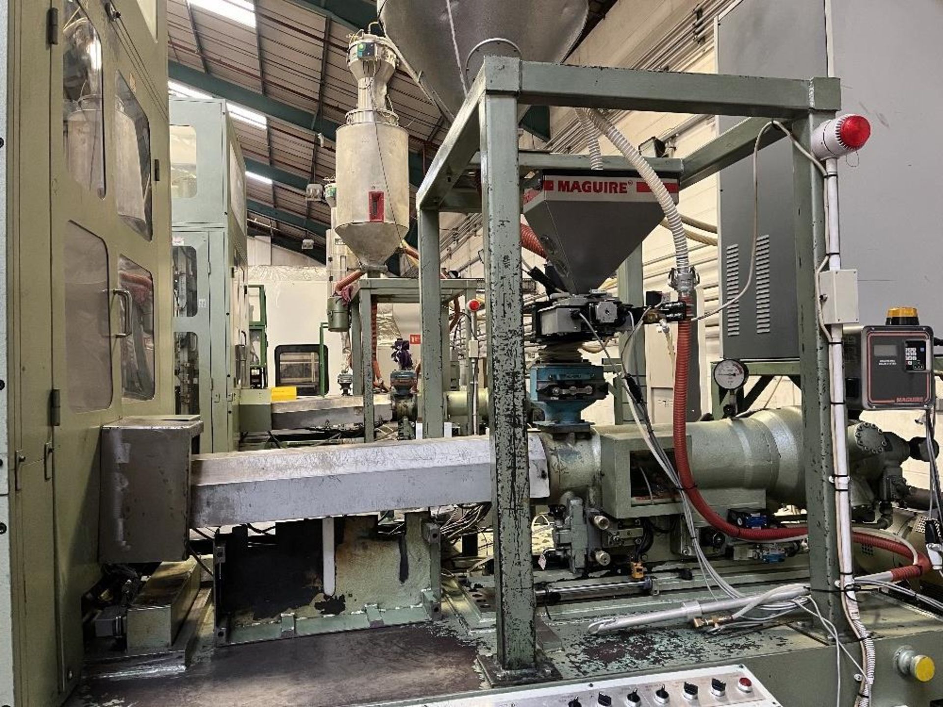 AOKI type SBIII-250LL-50 blow moulding machine - Image 17 of 30