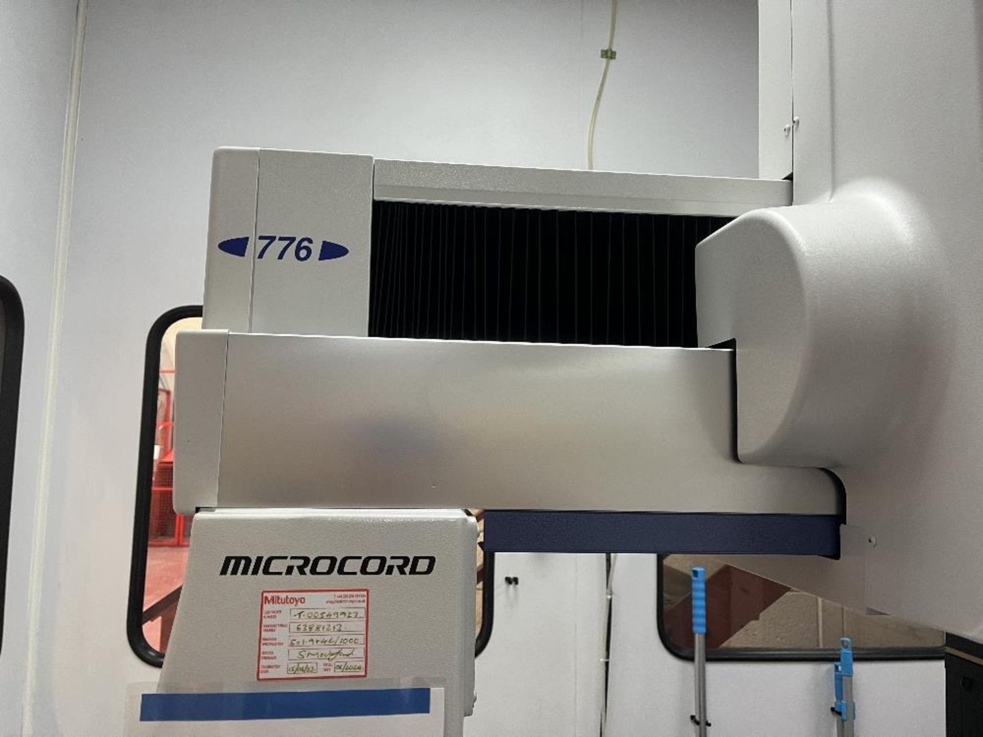 MITUTOYO microcord crysta-apex coordinate measuring machine - Image 7 of 12