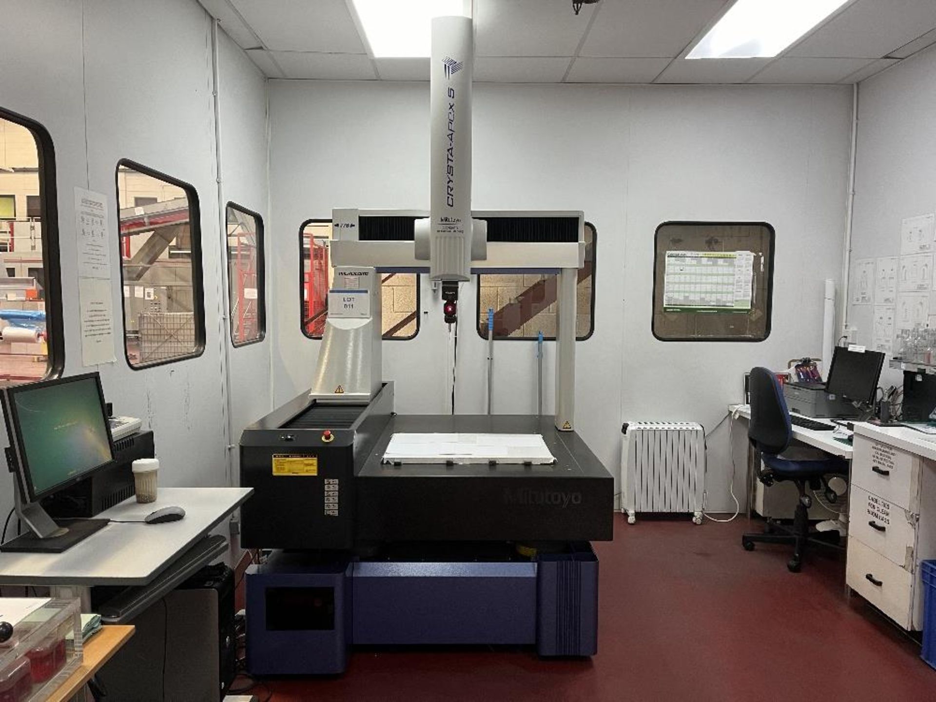 MITUTOYO microcord crysta-apex coordinate measuring machine - Image 2 of 12