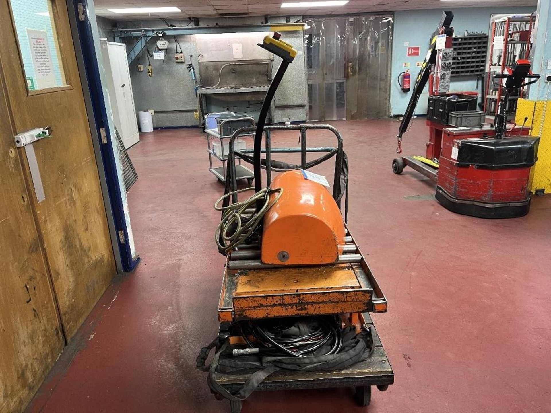 Steel trolley with scissor lift roller table - Image 3 of 6