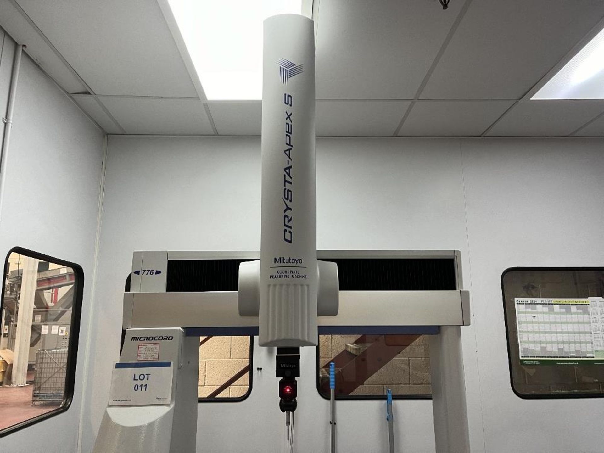 MITUTOYO microcord crysta-apex coordinate measuring machine - Image 5 of 12