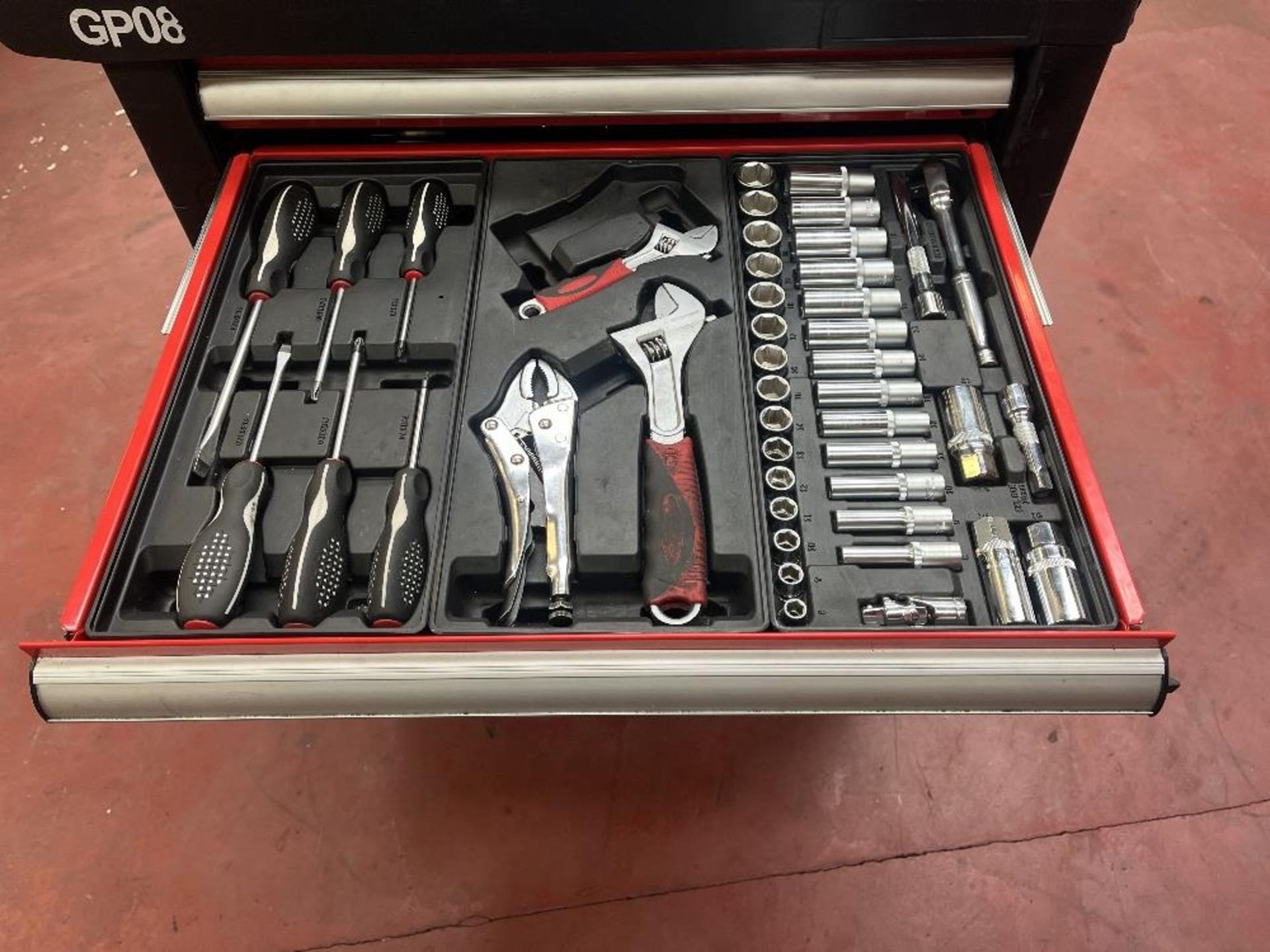 Mobile 8 drawer tool cabinets with contents - Image 6 of 12