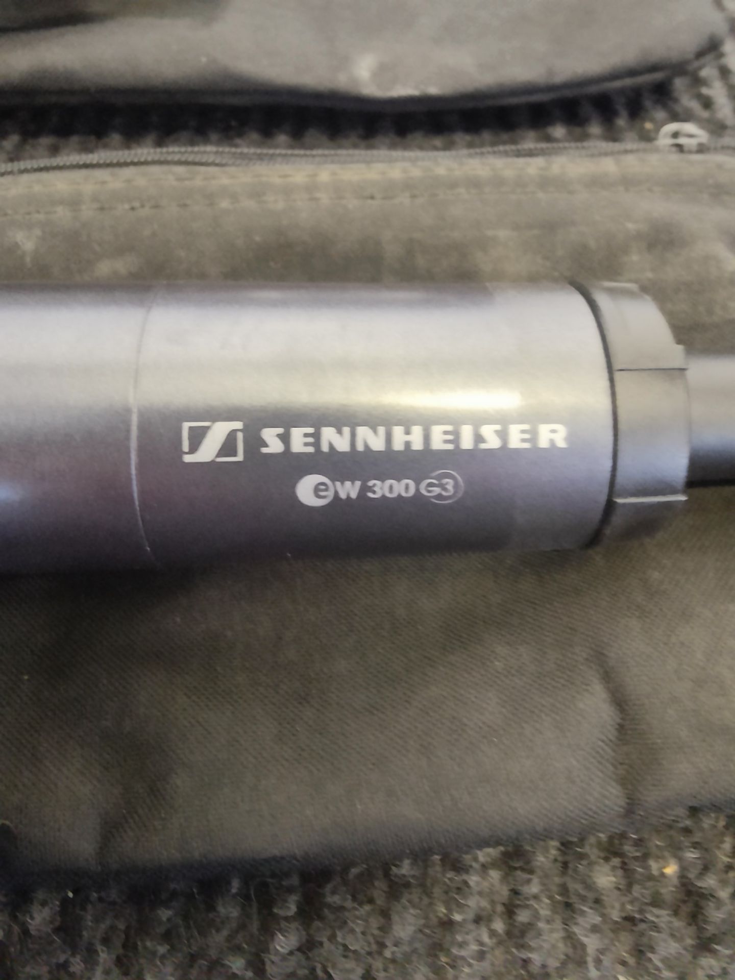 Sennheiser EW300/100 G3 2 Way Microphone Rack - Image 6 of 11