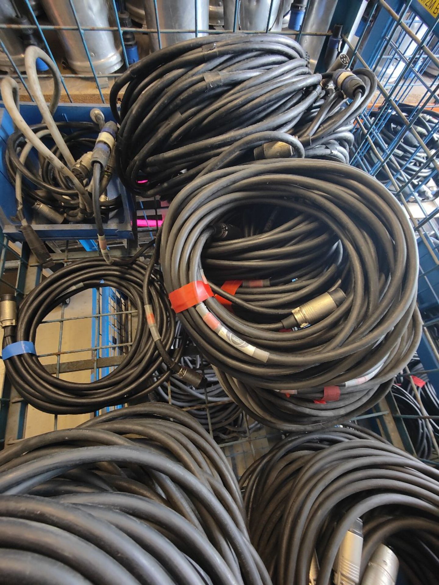 Quantity of 6 Pin Audio Cables - Image 4 of 4