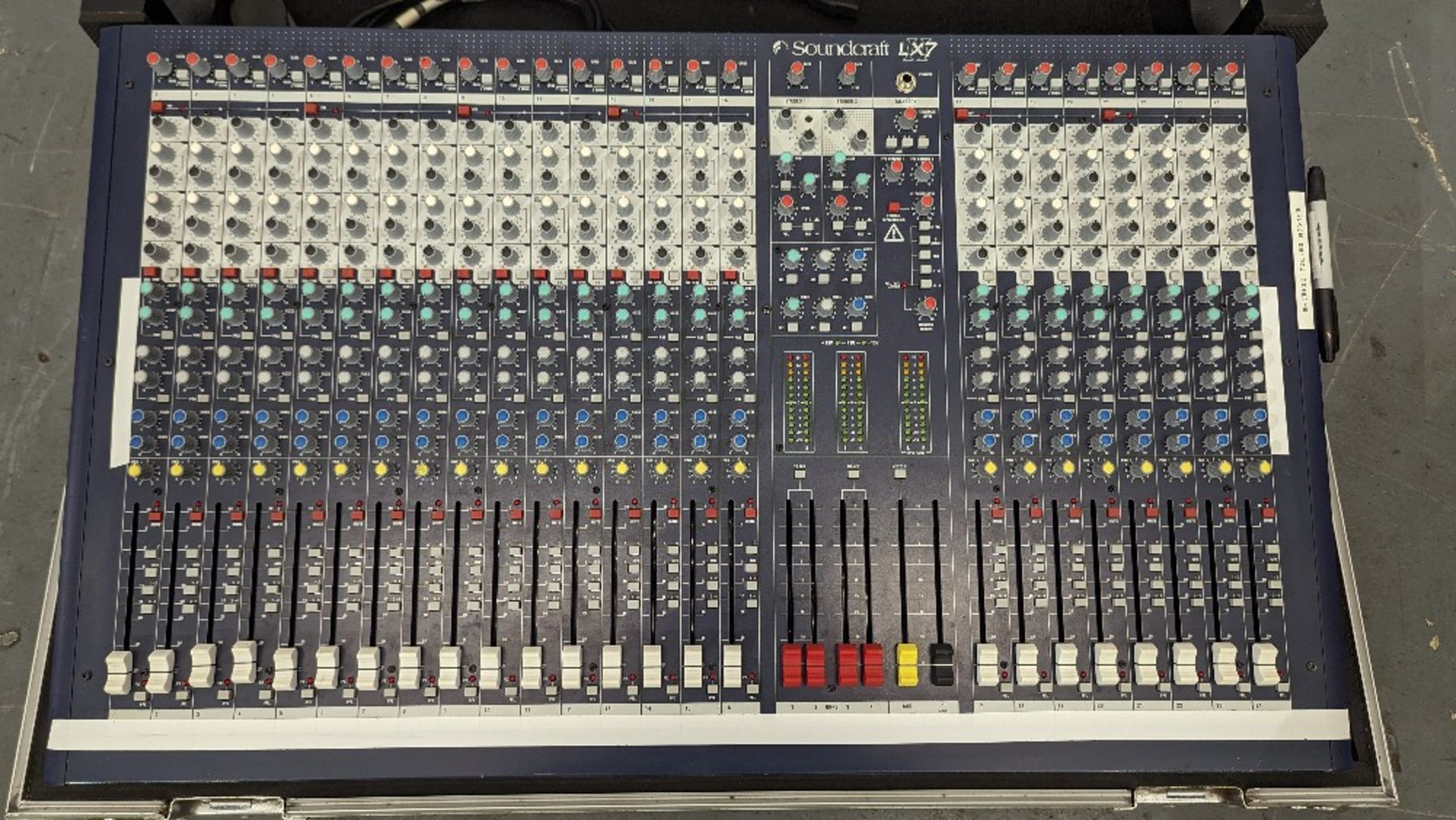 Soundcraft LX7ii Mixing Desk Console - Image 2 of 8