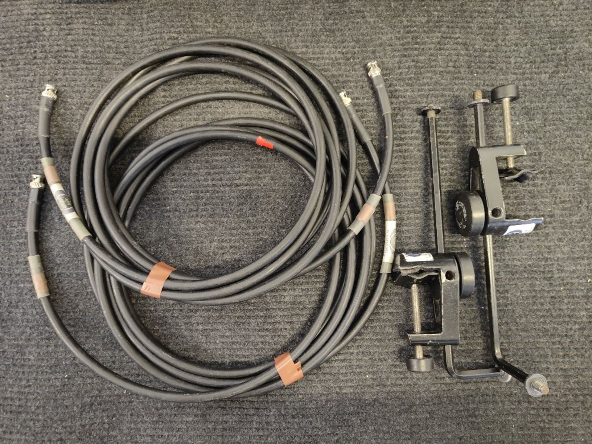 Sennheiser EW300 G3 16 Way RF Microphone Rack - To Include: (16) Microphones, (8) Receivers, Antenna - Image 9 of 11