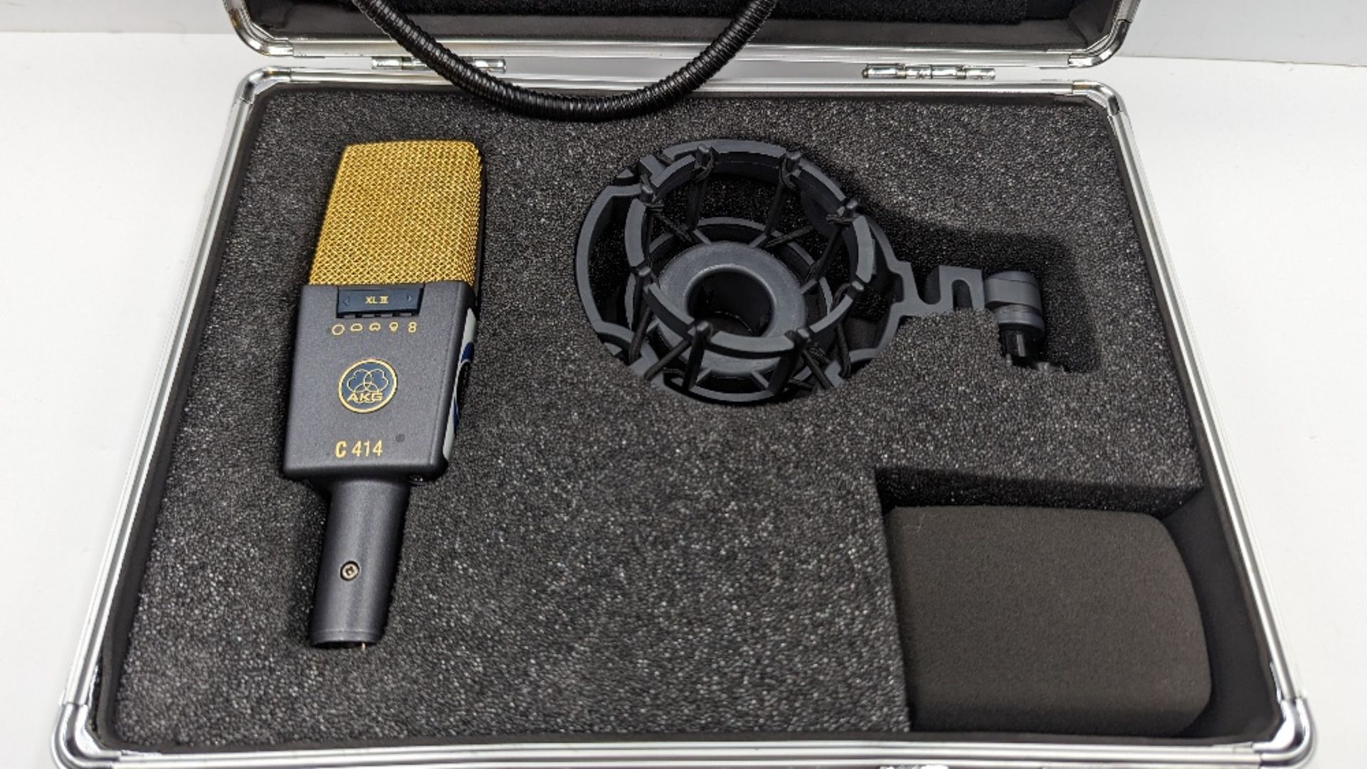 AKG C414 XL-II Microphone Kit - Image 2 of 5