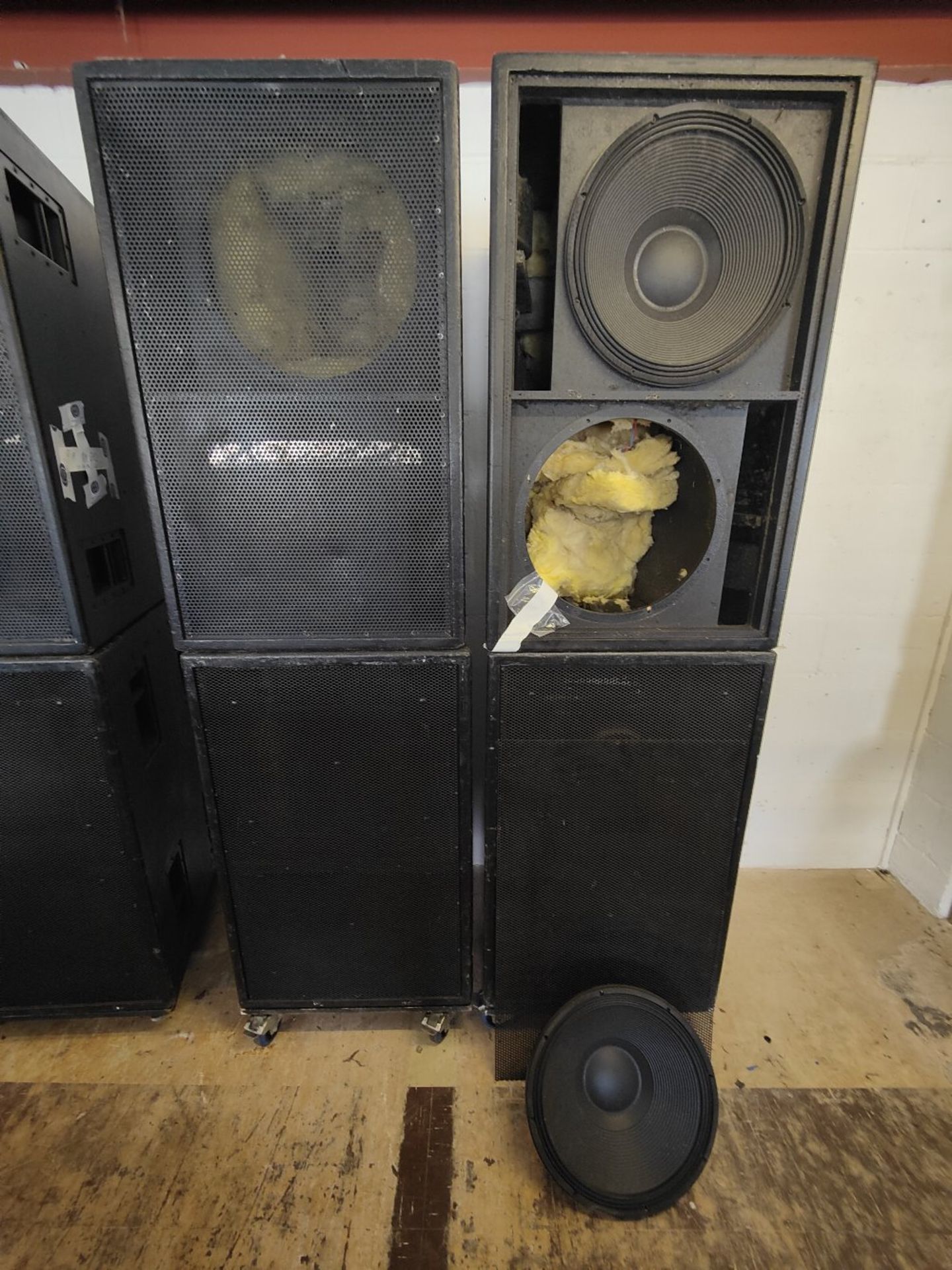 (4) Eastern Acoustic Works KF-850-J Speakers & (4) Eastern Acoustic Works SB-850 Subs -Faulty Items - Image 3 of 10