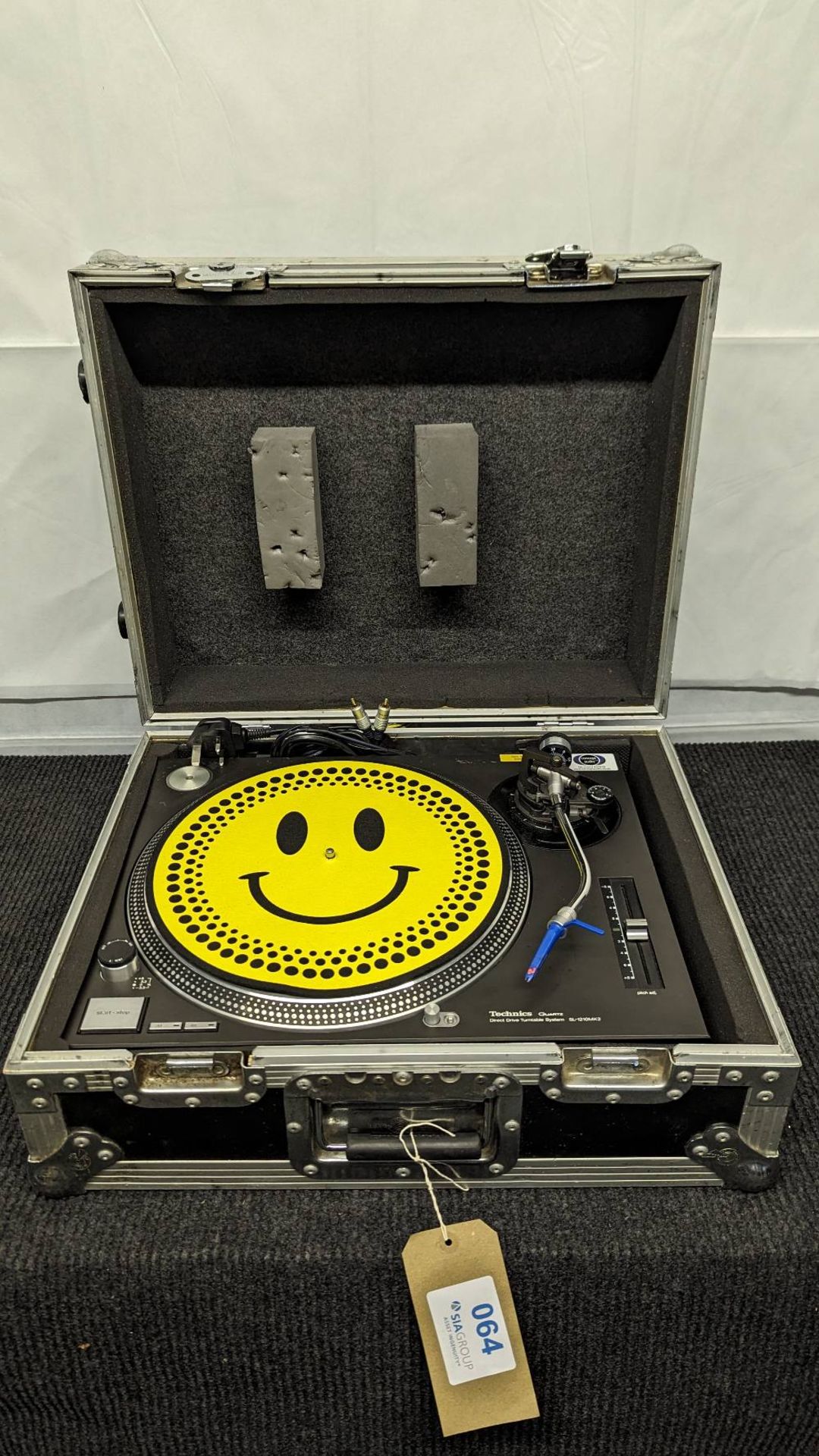 Technics SL1210 MK2 Turntable with Needles