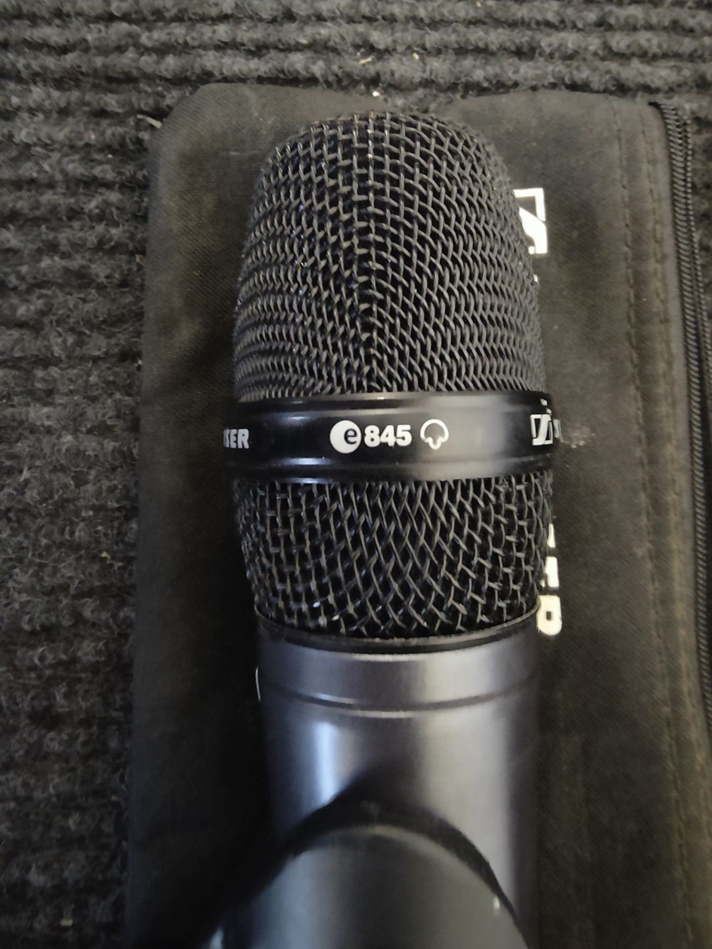 Sennheiser EW300/100 G3 2 Way Microphone Rack - Image 7 of 11