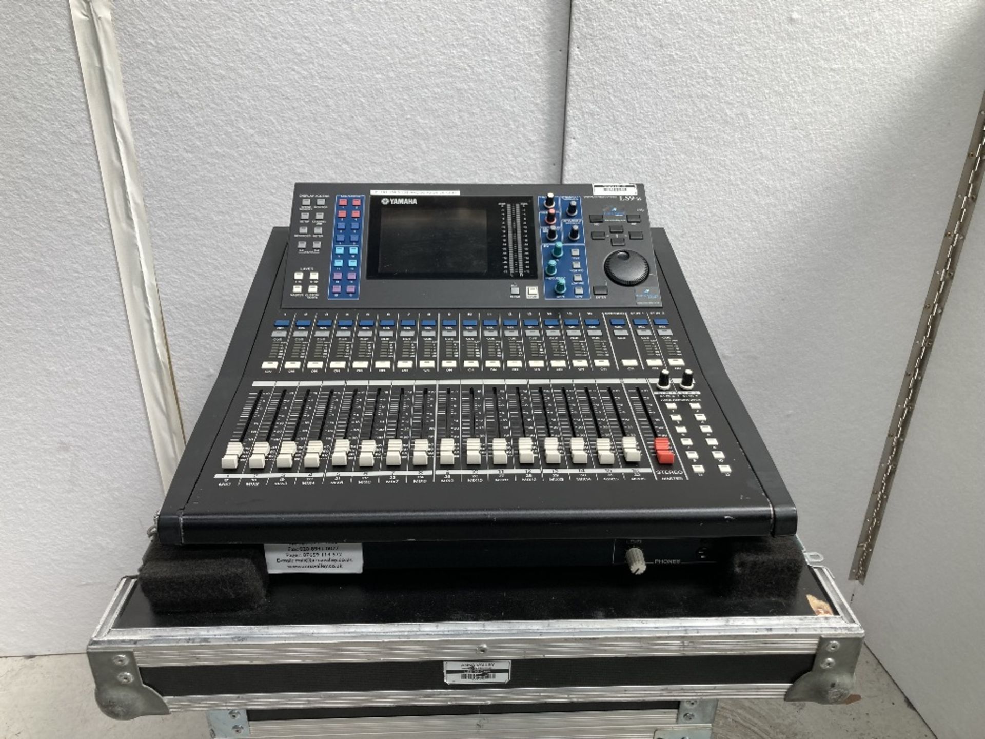 Yamaha LS9-16 Digital Mixing Console & Heavy Duty Flight Case