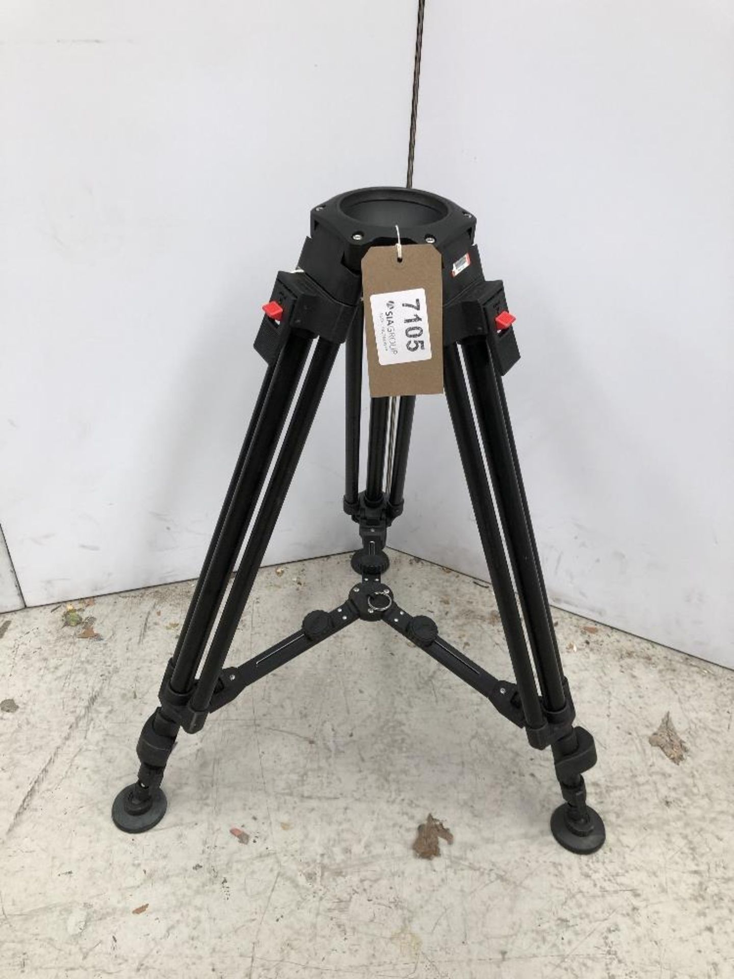 Cartoni Telescopic Tripod With Camera Moy Attachment