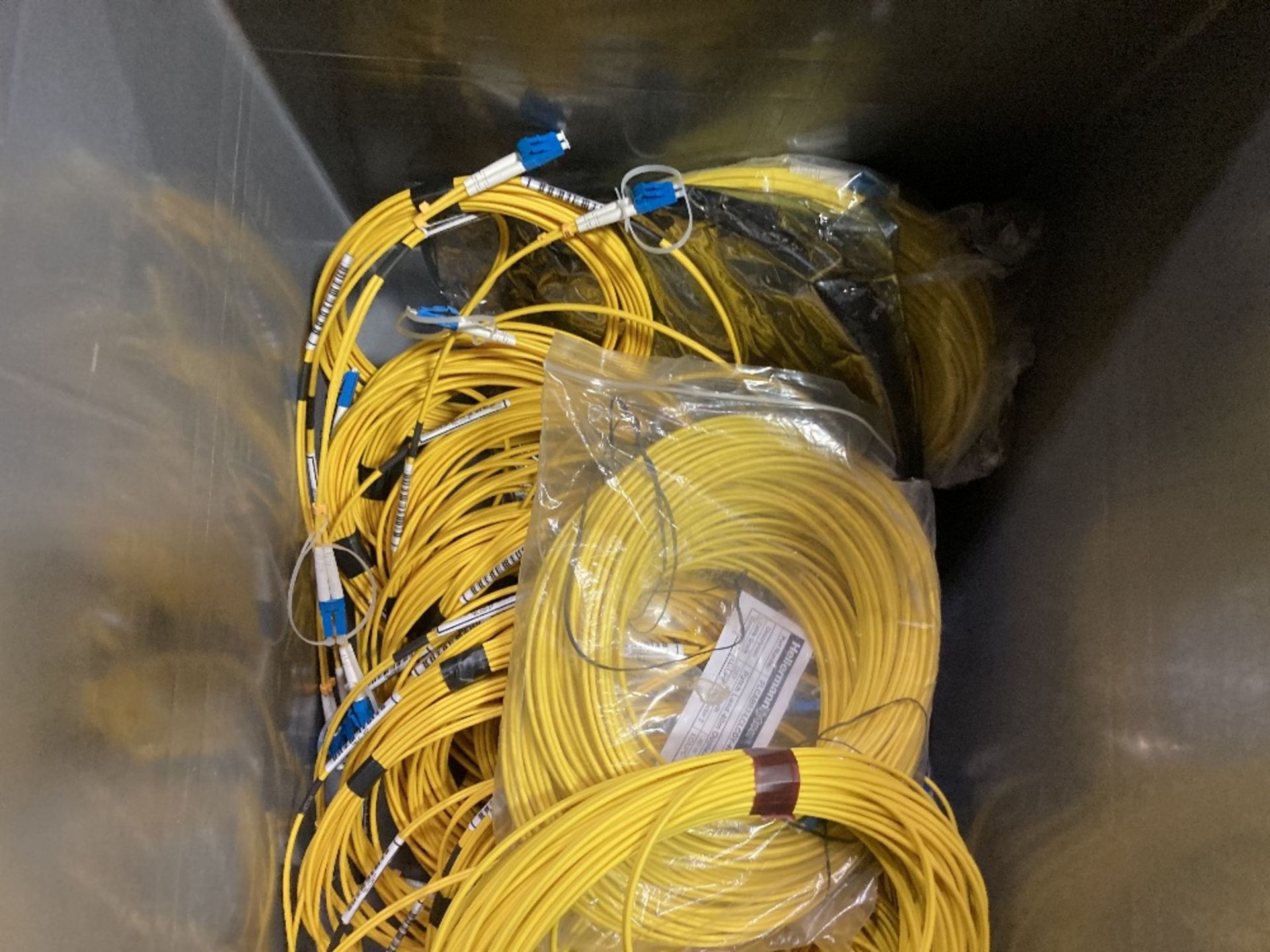 Quantity of 40m And 2m Single Mode LC-SC Duplex Cross Patch Leads With (2) Plastic Lin Bins - Image 4 of 8