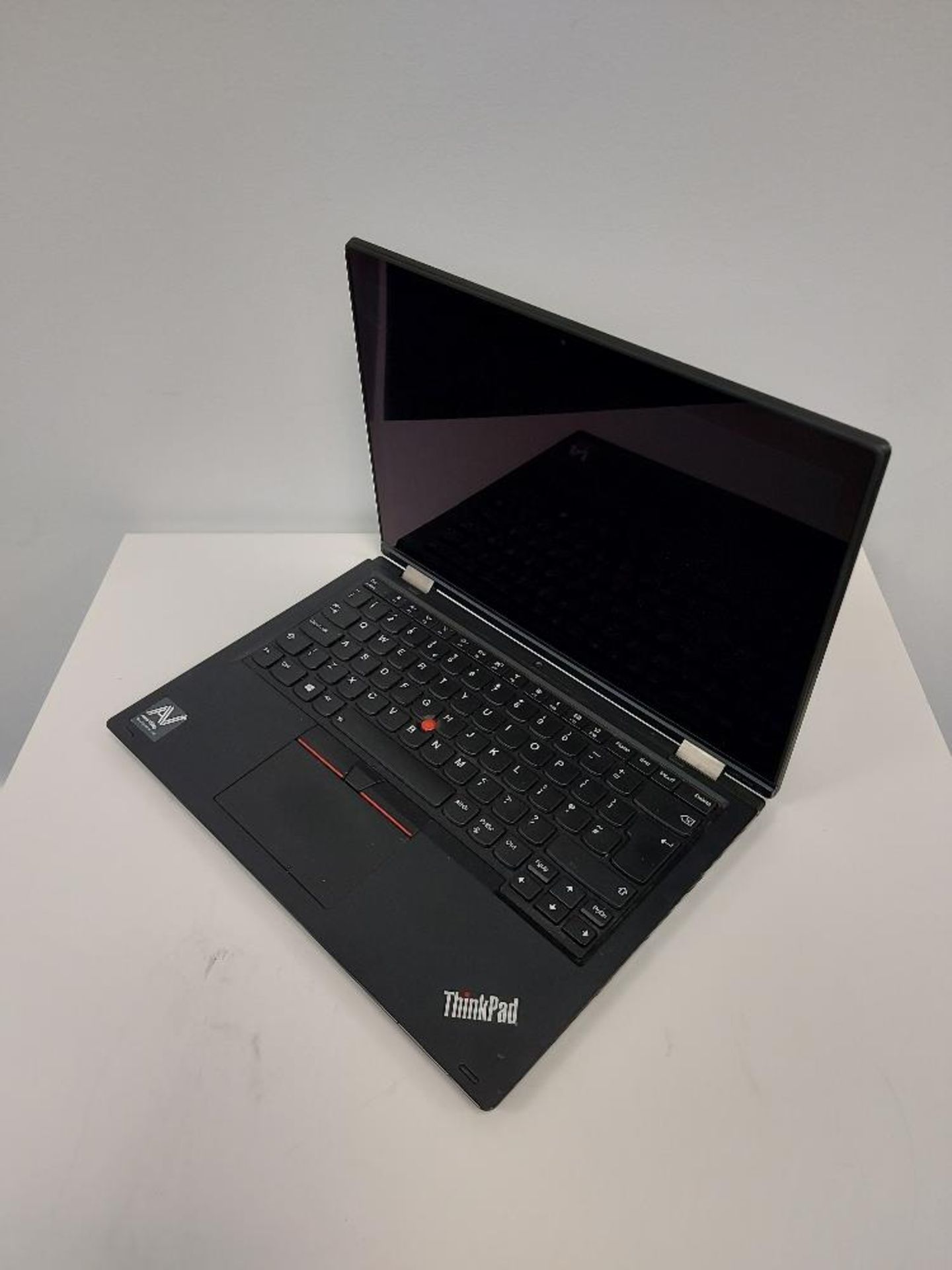 Lenovo Thinkpad L390 Yoga - Image 2 of 5