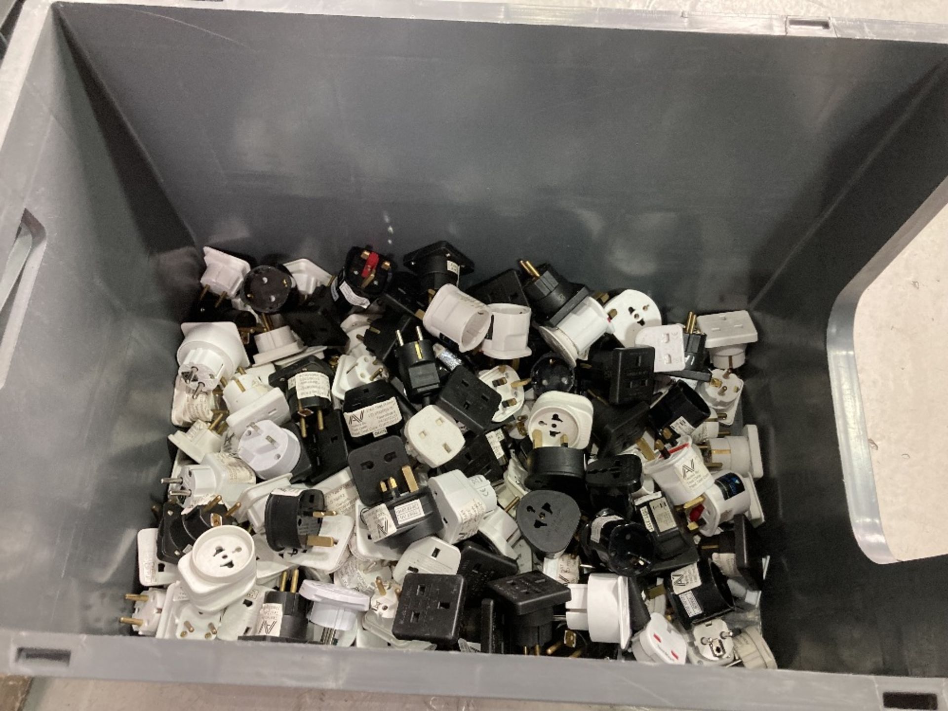 Quantity of 3-Pin Euro Socket Adapters With Plastic Lin Bin - Image 2 of 3