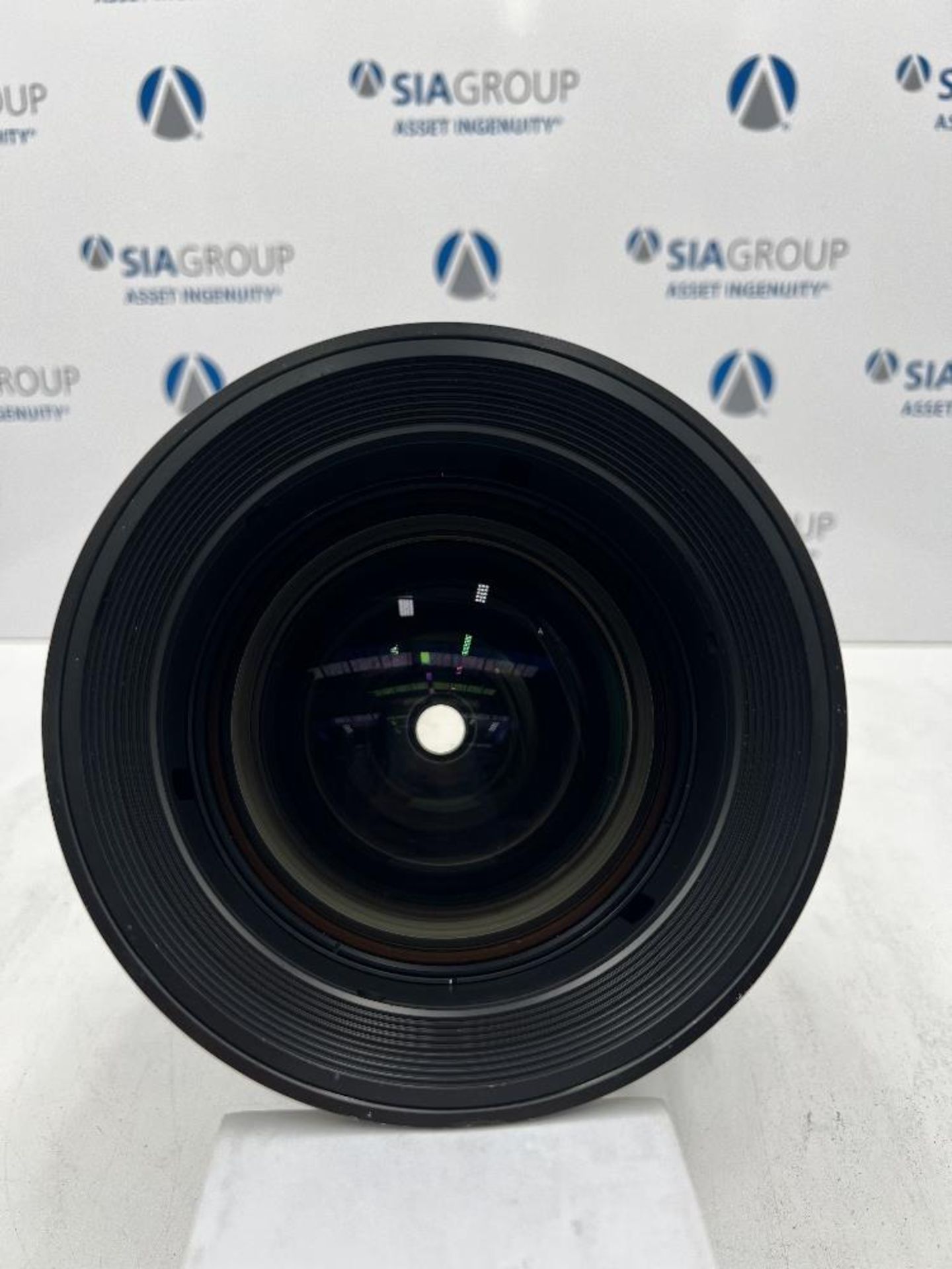 Panasonic ET-D75LE10 1.3-1.7 Zoom Lens With Carrier Case - Image 6 of 10