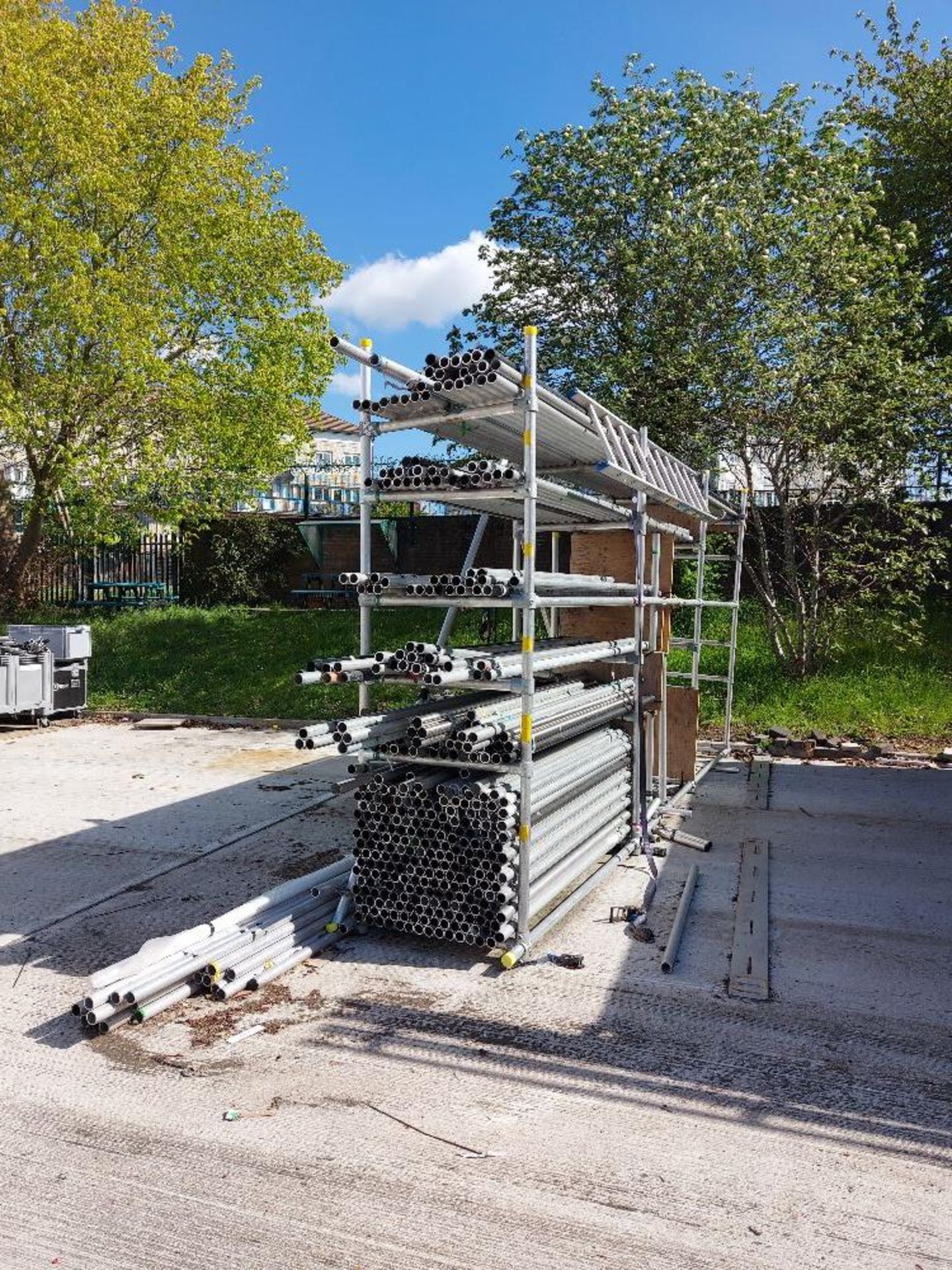 Large Quantity of Scaffolding - Image 2 of 6