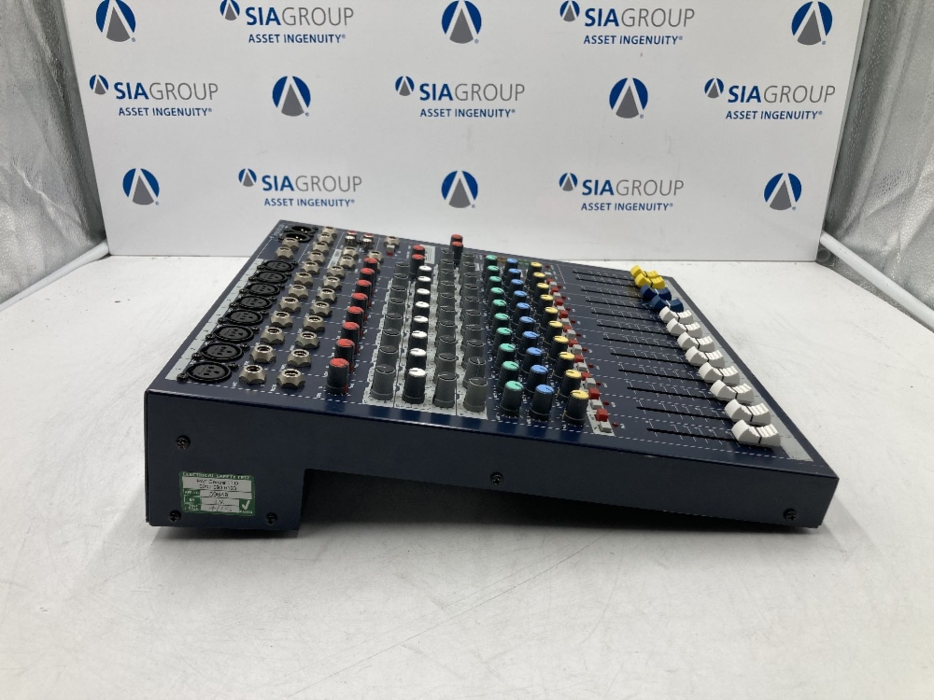 Soundcraft EPM8 Analogue Mixing Console - Image 3 of 8