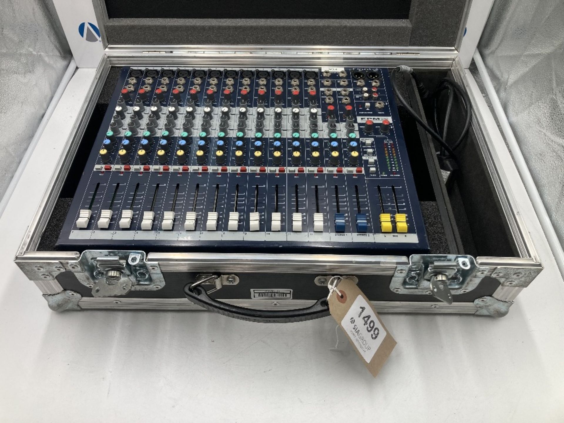 Soundcraft EPM12 Analogue Mixing Console & Heavy Duty Briefcase - Image 2 of 9