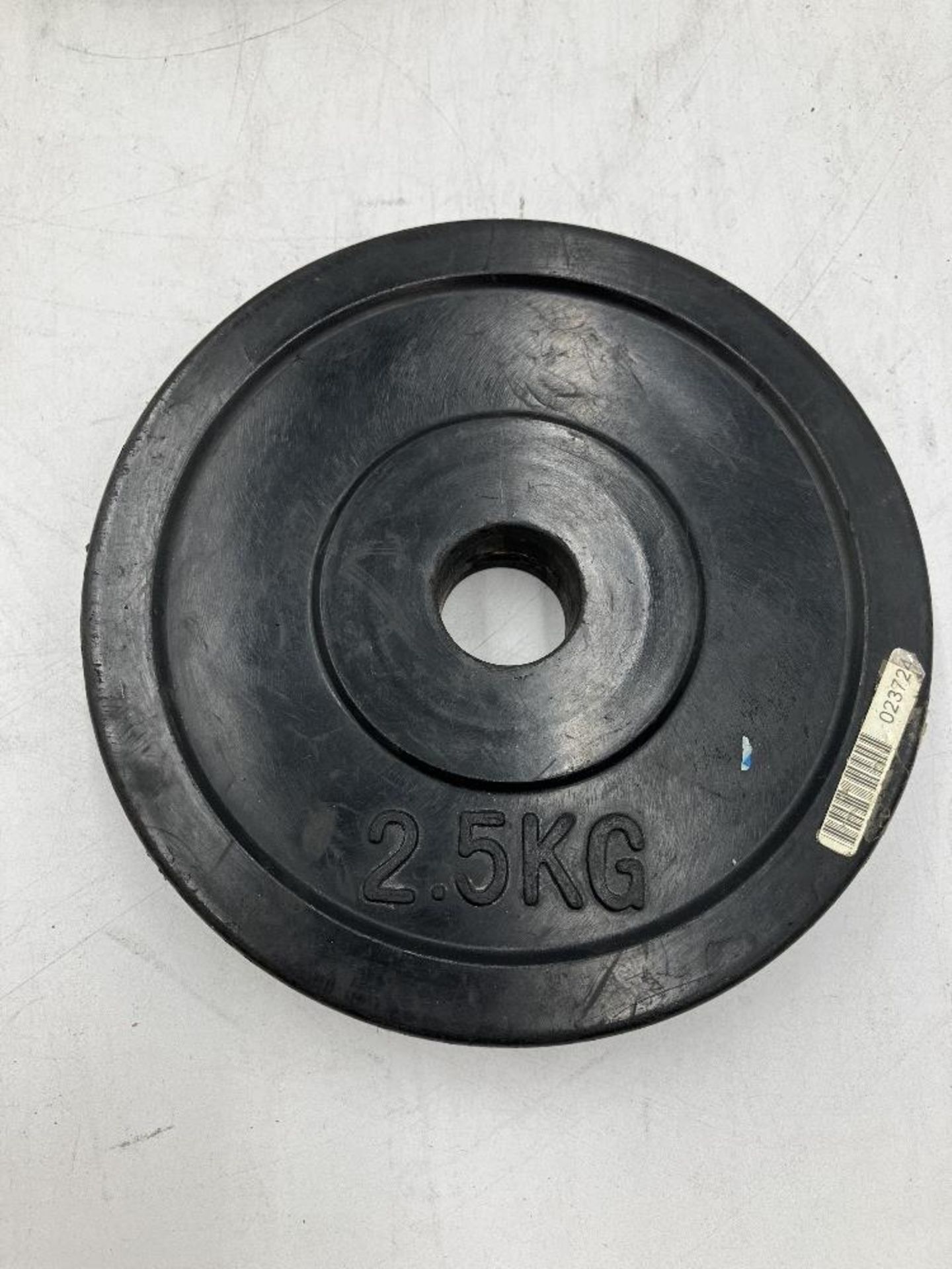 Quantity of (2) 5kg and (4) 2.5kg Support Weights - Image 2 of 3