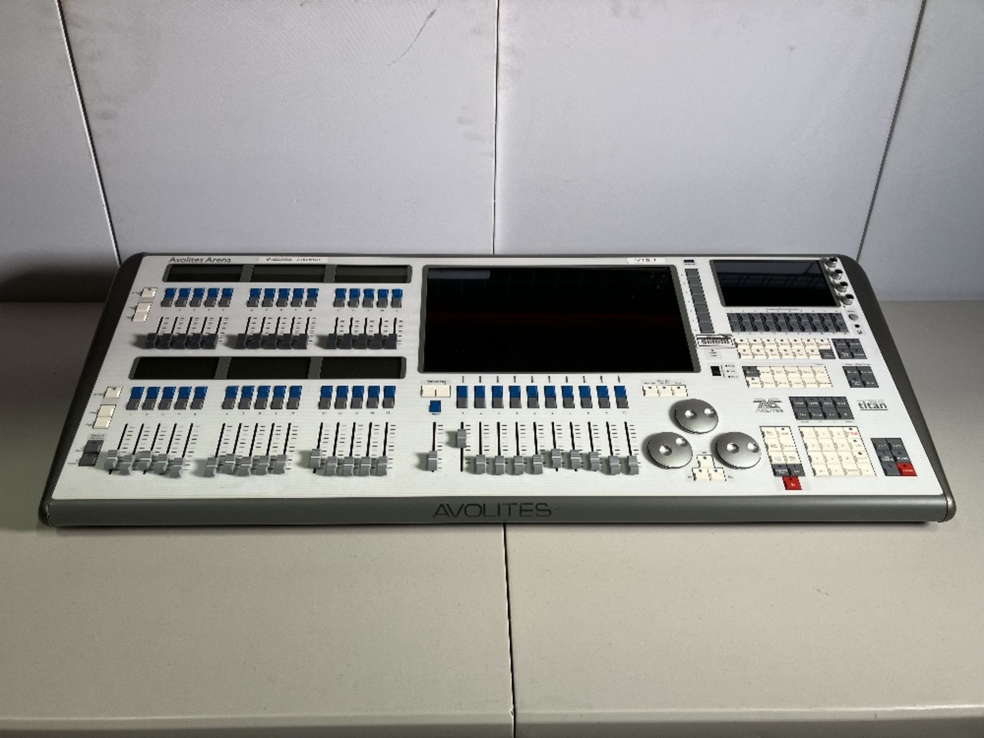 Avolites Arena 00154 RTS Lighting Control Desk complete with