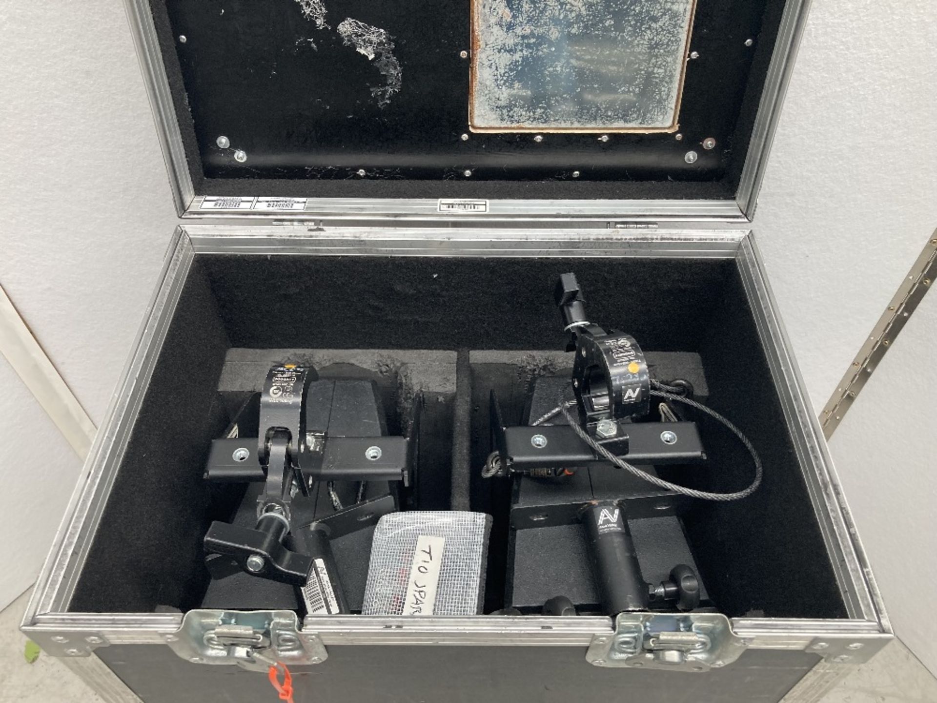 (2) d&b T10 Loudspeakers & Heavy Duty Mobile Flight Case - Image 7 of 9