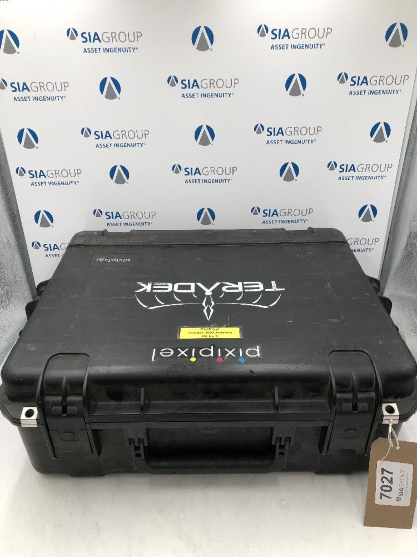 Teradek Bolt 3000 Array Panel/Antenna With Array Mount And Carry Case - Image 4 of 4