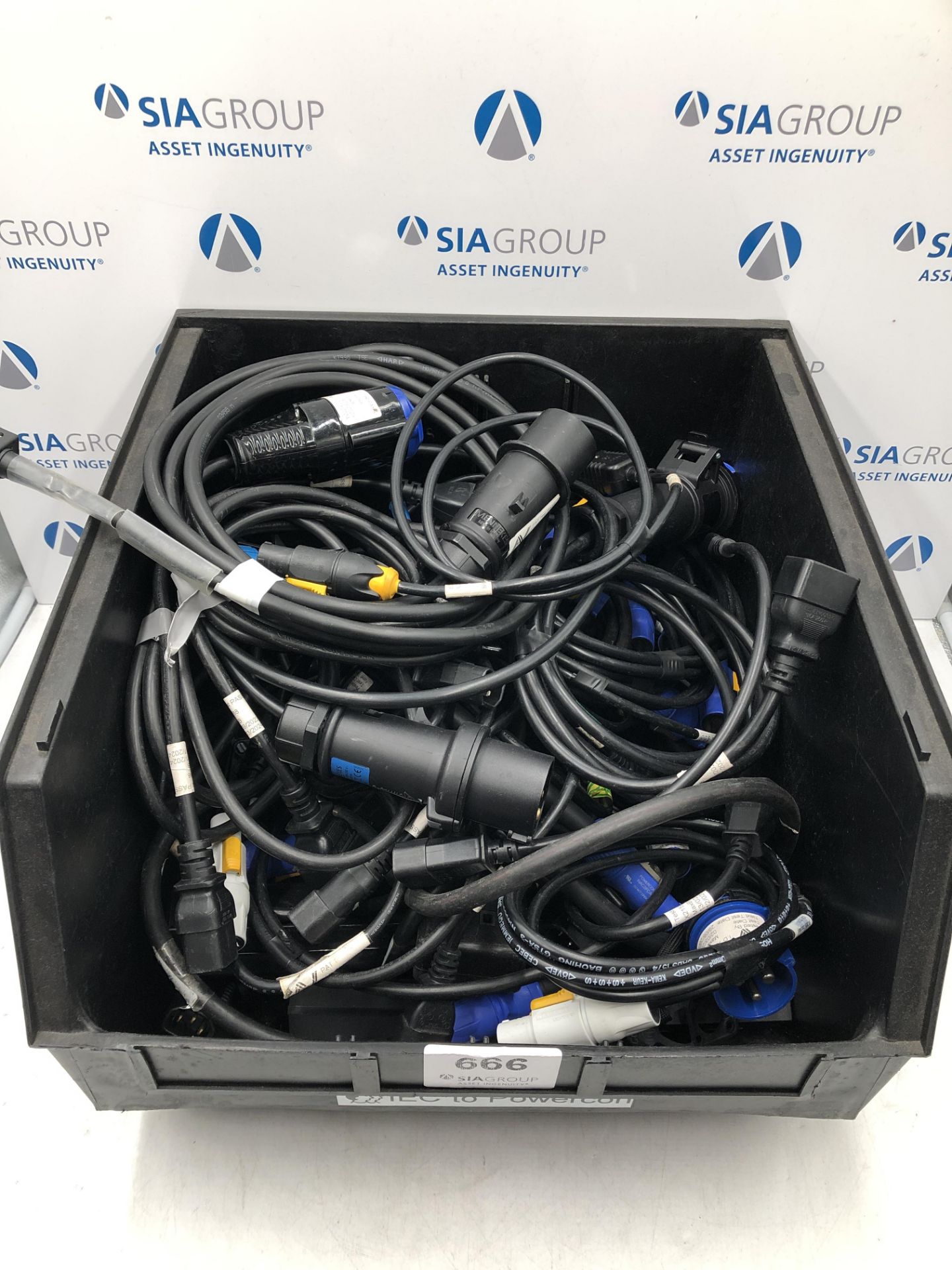 Quantity Of IEC To Powercon Cables