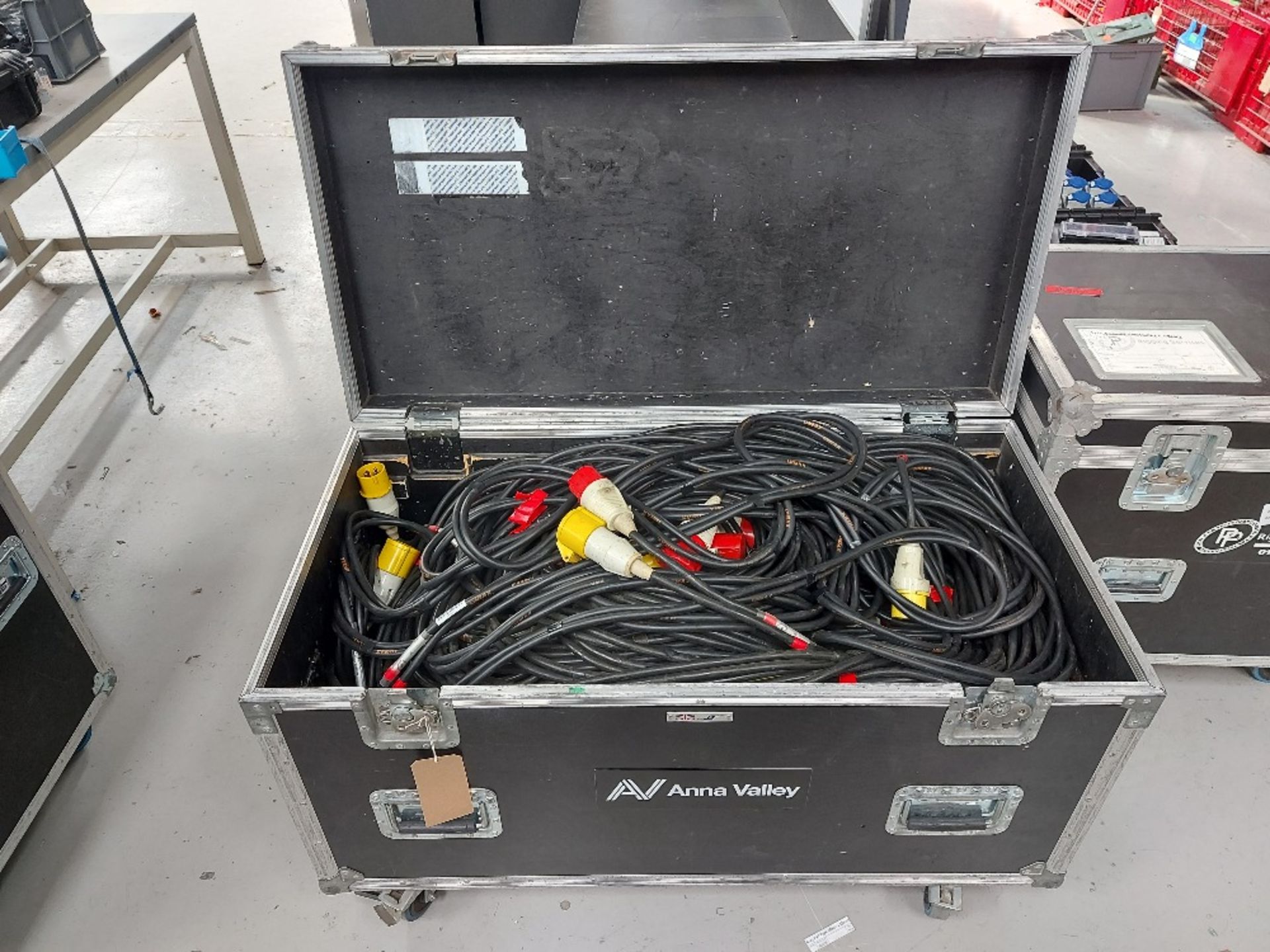 Mobile Flight Case to Include Quantity of Motor Cable