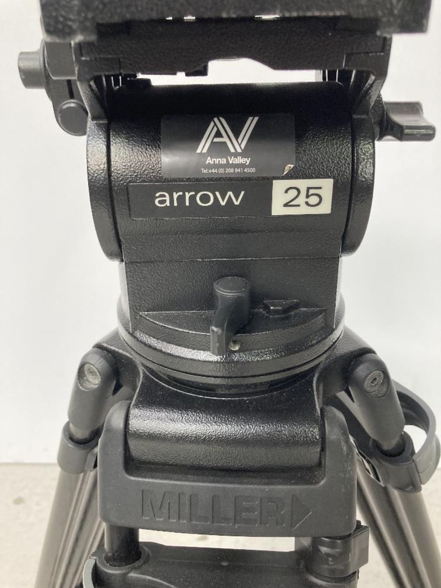 Miller Arrow 3X Tripod Head System with Extendable Carbon Fibre Legs - Image 2 of 7