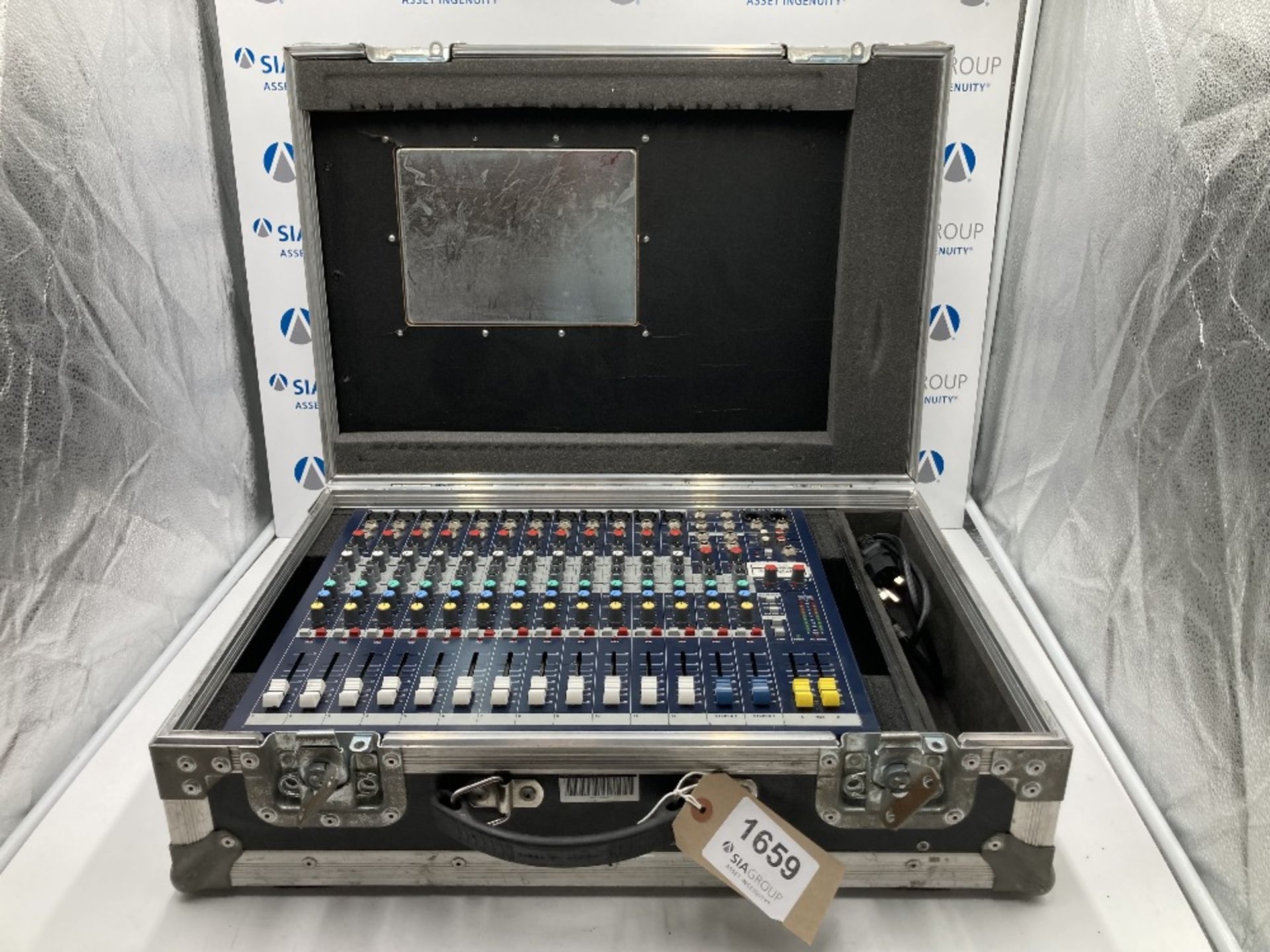 Soundcraft EFX12 Analogue Mixing Console & Heavy Duty Briefcase