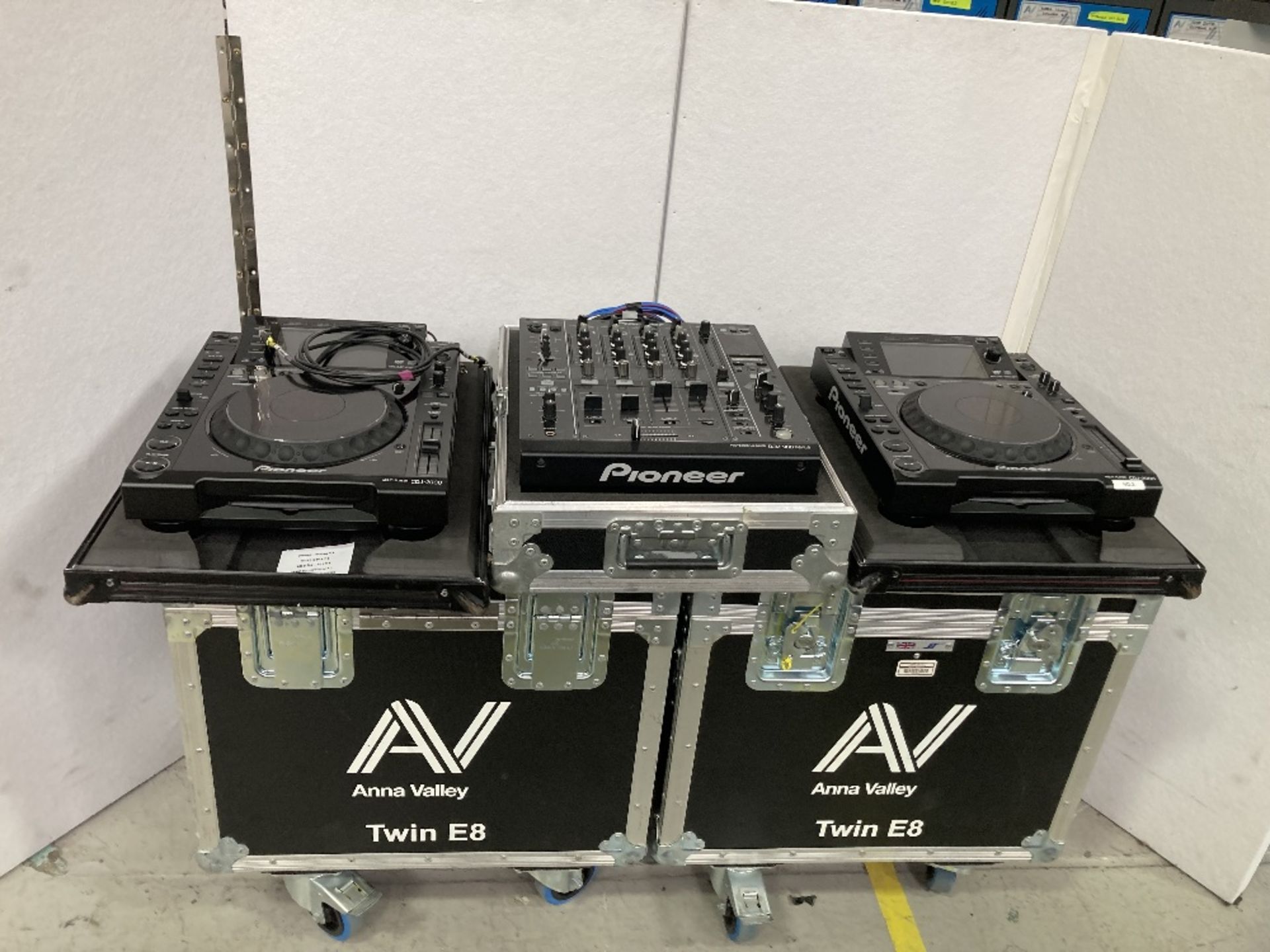 (2) Pioneer CDJ-2000NXS Nexus DJ Decks, Pioneer DJM-900 Nexus DJ Mixer & Heavy Duty Flight Cases