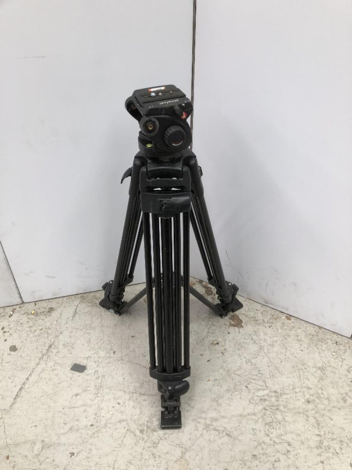 Manfrotto PT525 525V/MK29 Protouch Camera Tripod With Manfrotto 501HD Fluid Head