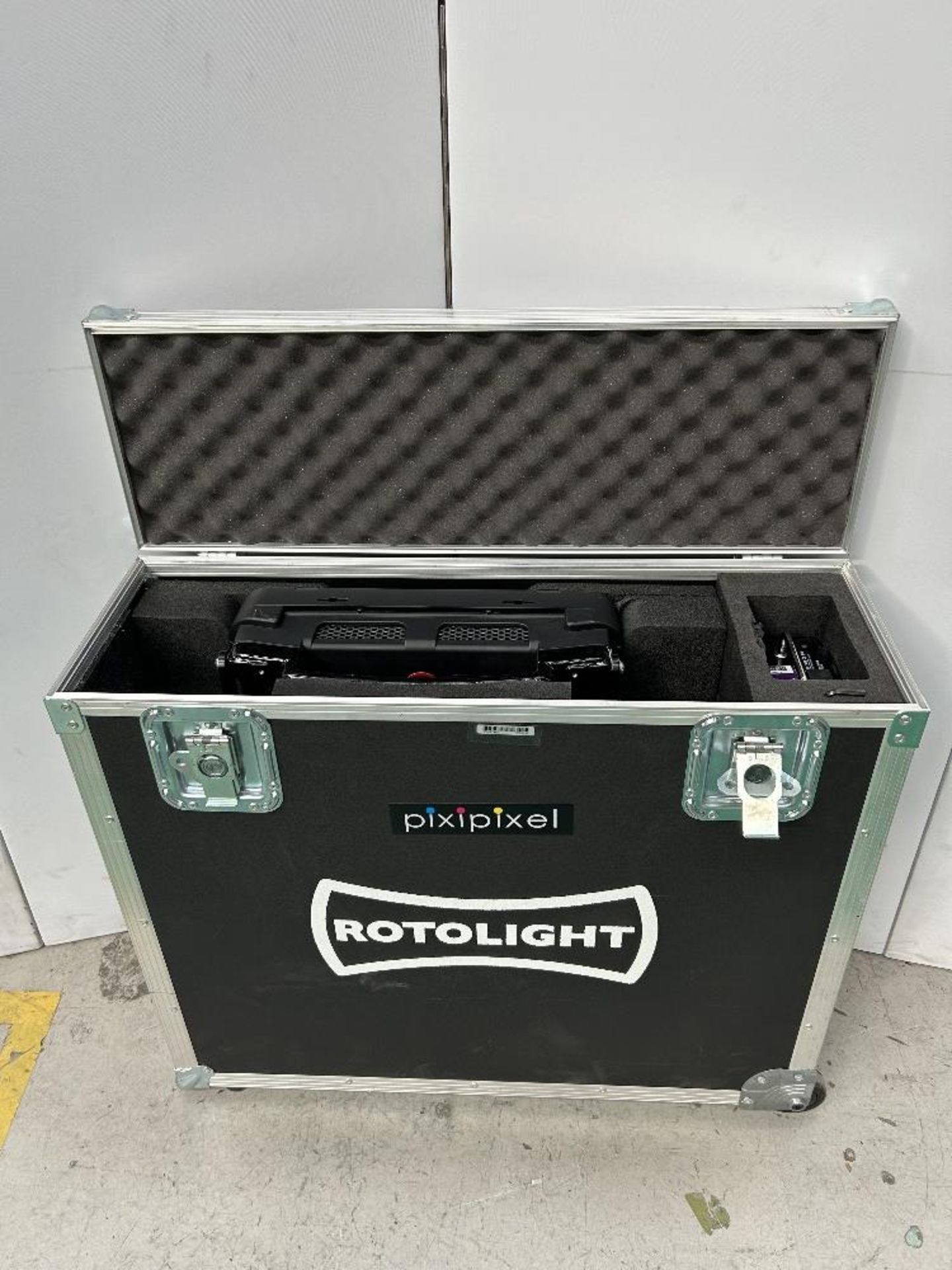 Rotolight Titan X1 LED Light Panel Kit - Image 7 of 11