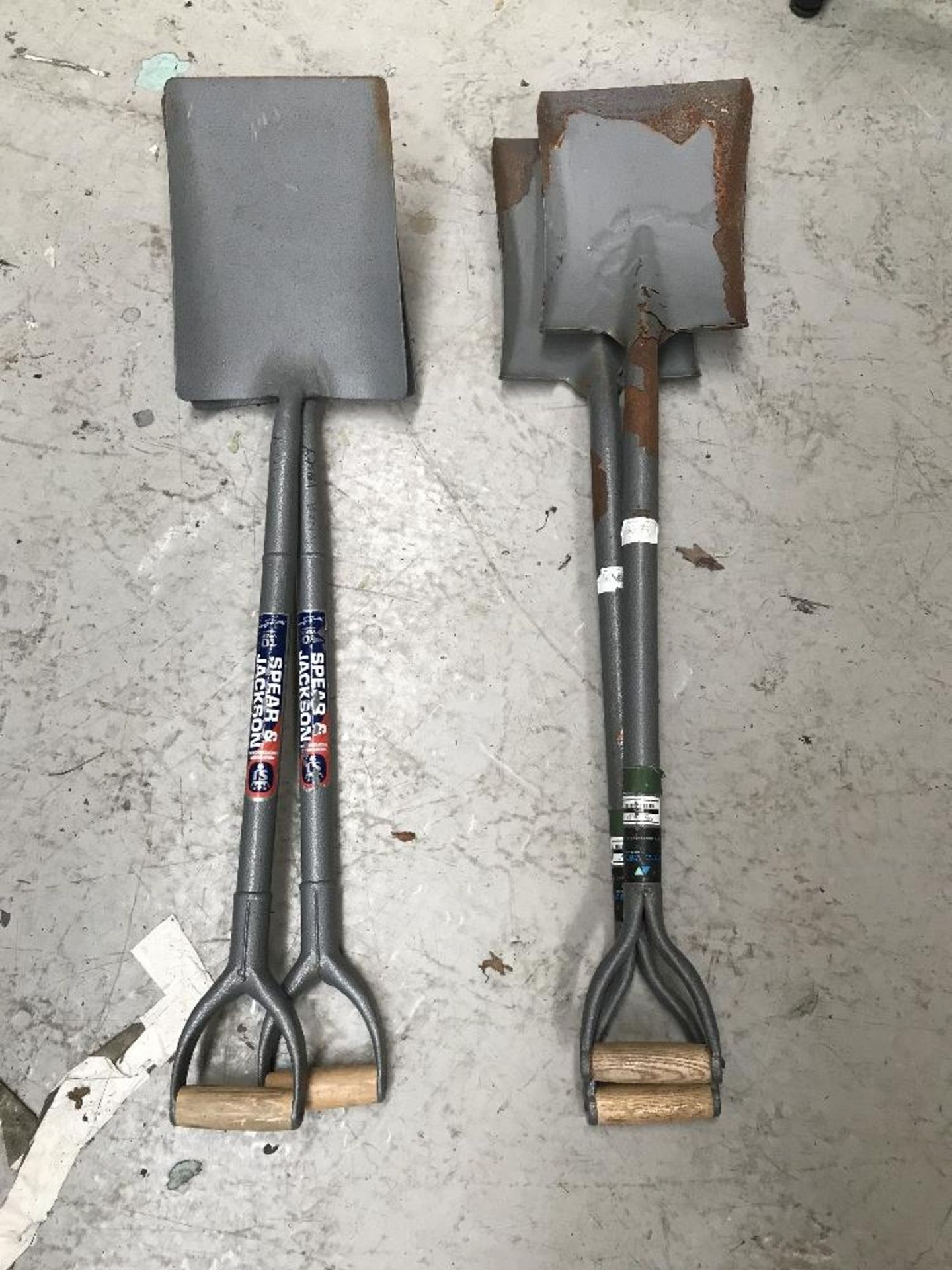 (4) Shovels