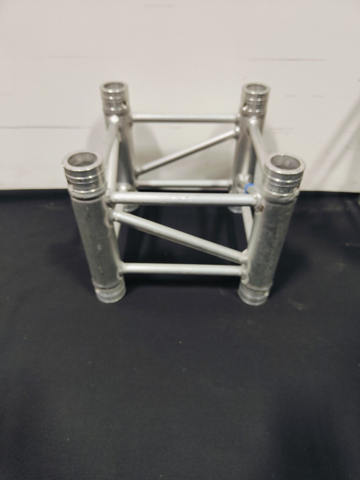 (10)Milos Quatro M290V 0.25mtr Truss Sections - Image 4 of 5