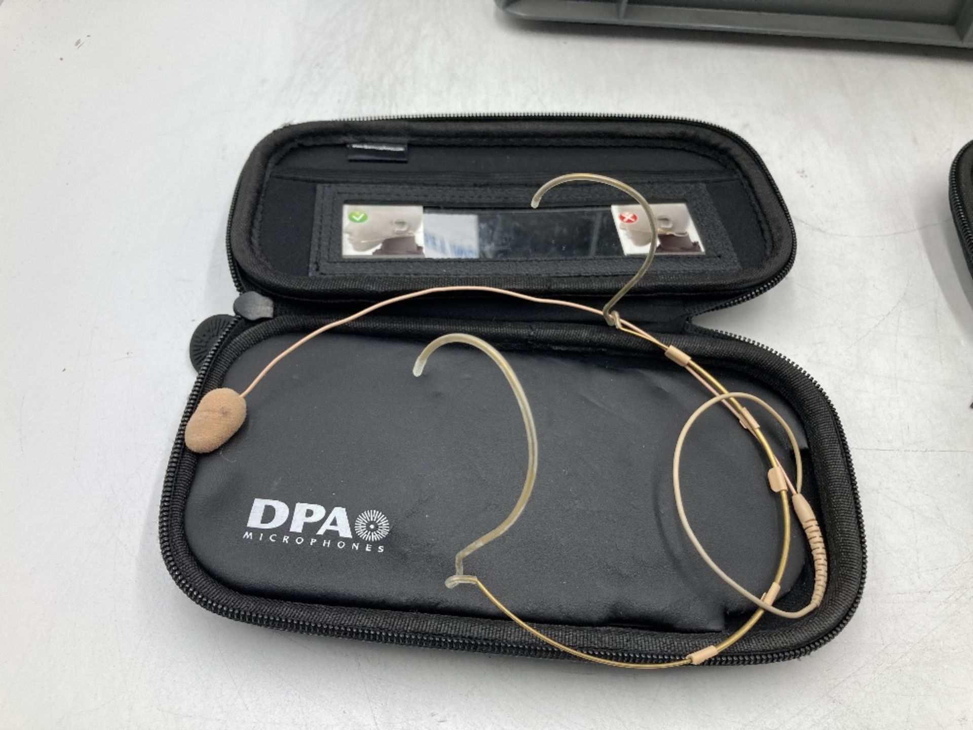 (9) DPA 4088 Cardioid Headset Mic (TA4F - BEIGE) & Cases - Image 4 of 4
