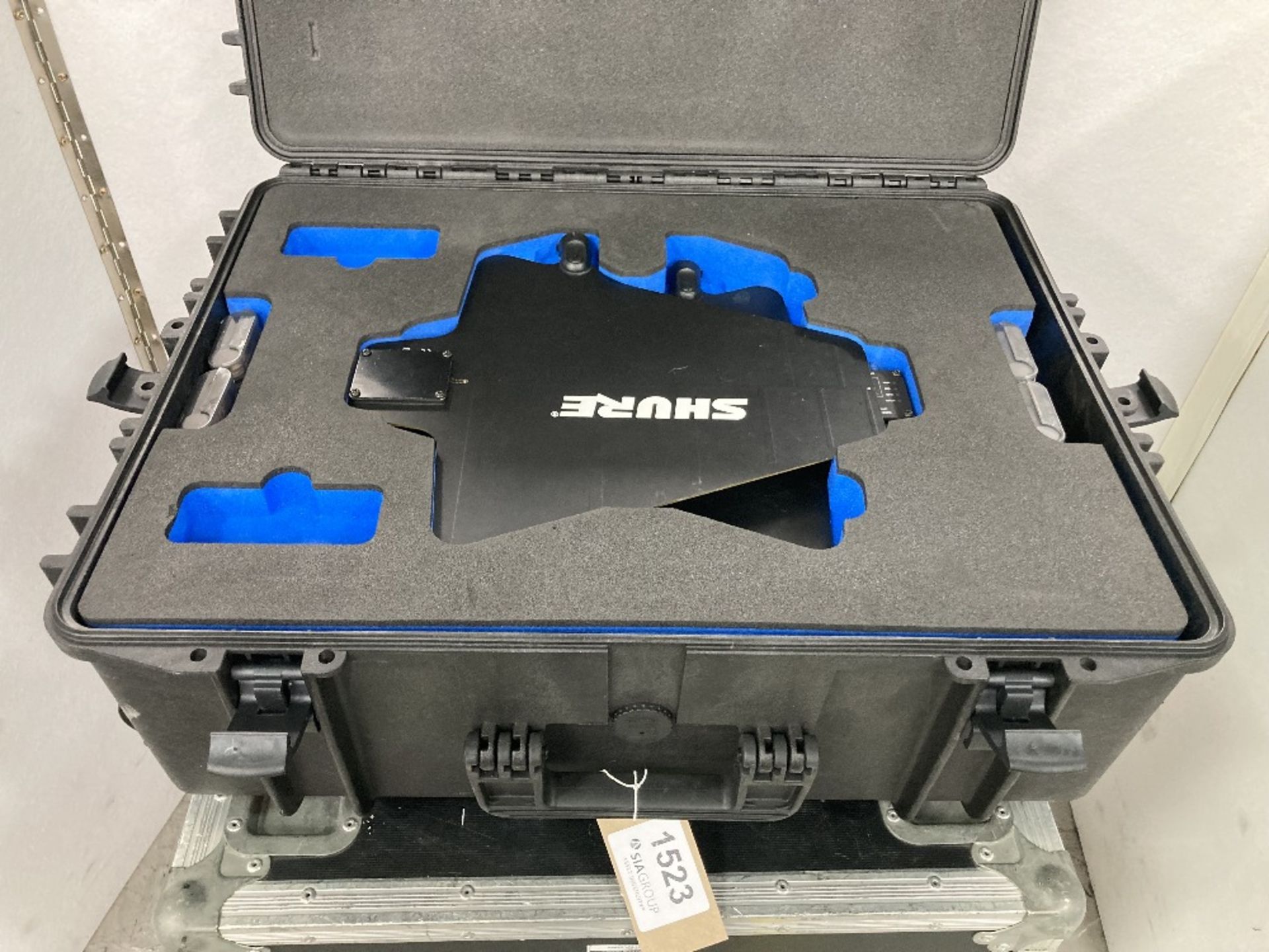 Axient Kit & Heavy Duty Peli Case To Include: - Image 2 of 18