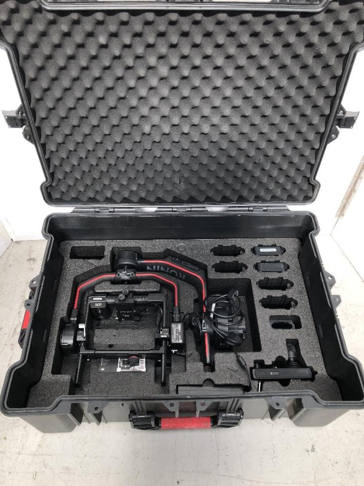 DJI Ronin R2 Professional Combo 3-Axis Compact, Lightweight Stabilized Handheld Gimbal - Image 11 of 12
