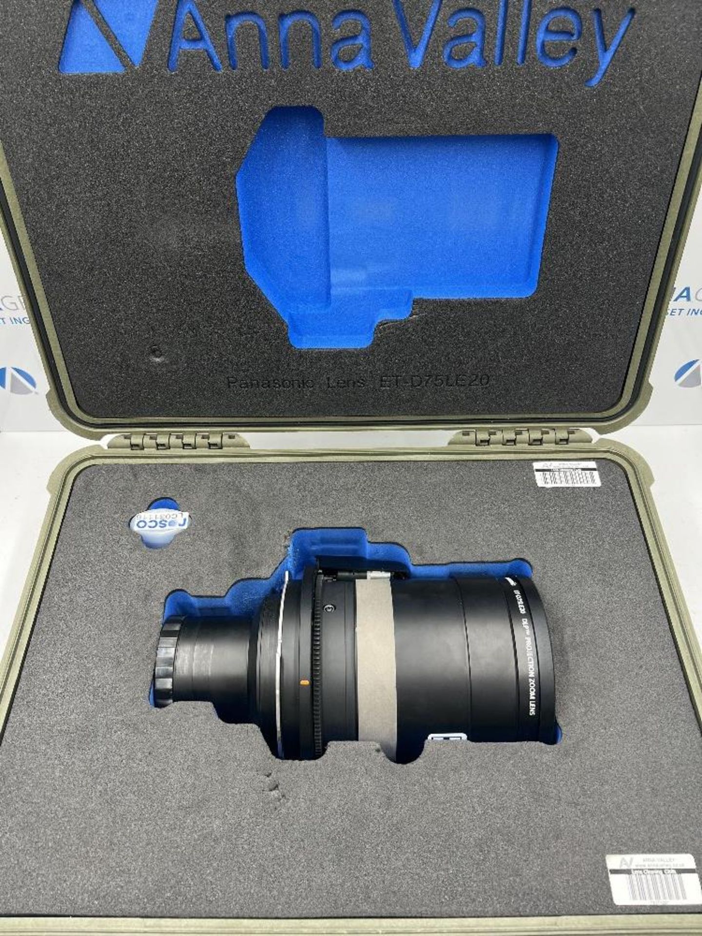 Panasonic ET-D75LE20 1.7-2.4 Zoom Lens With Carrier Case - Image 9 of 10
